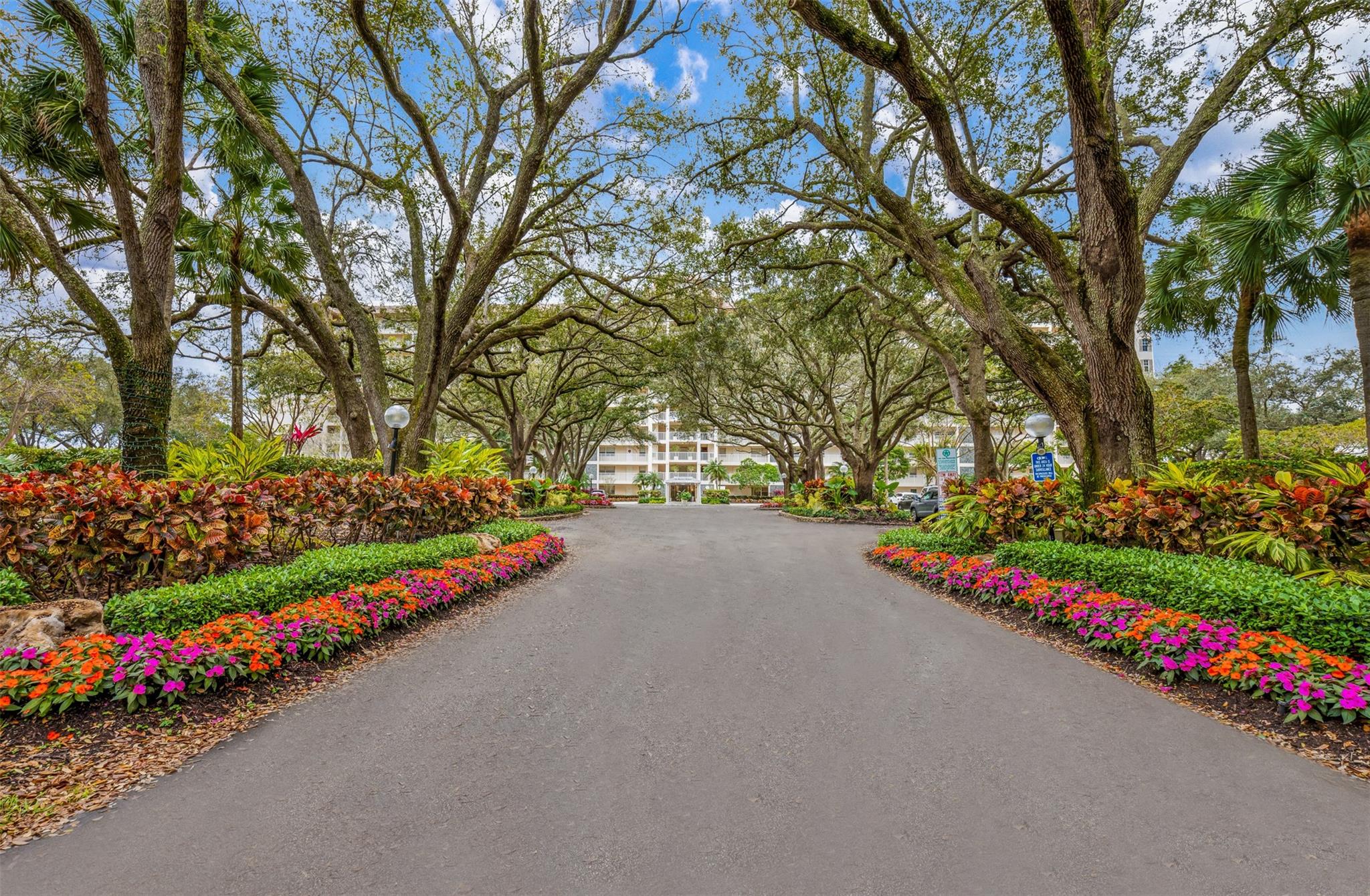 OAKS WAY - Residential