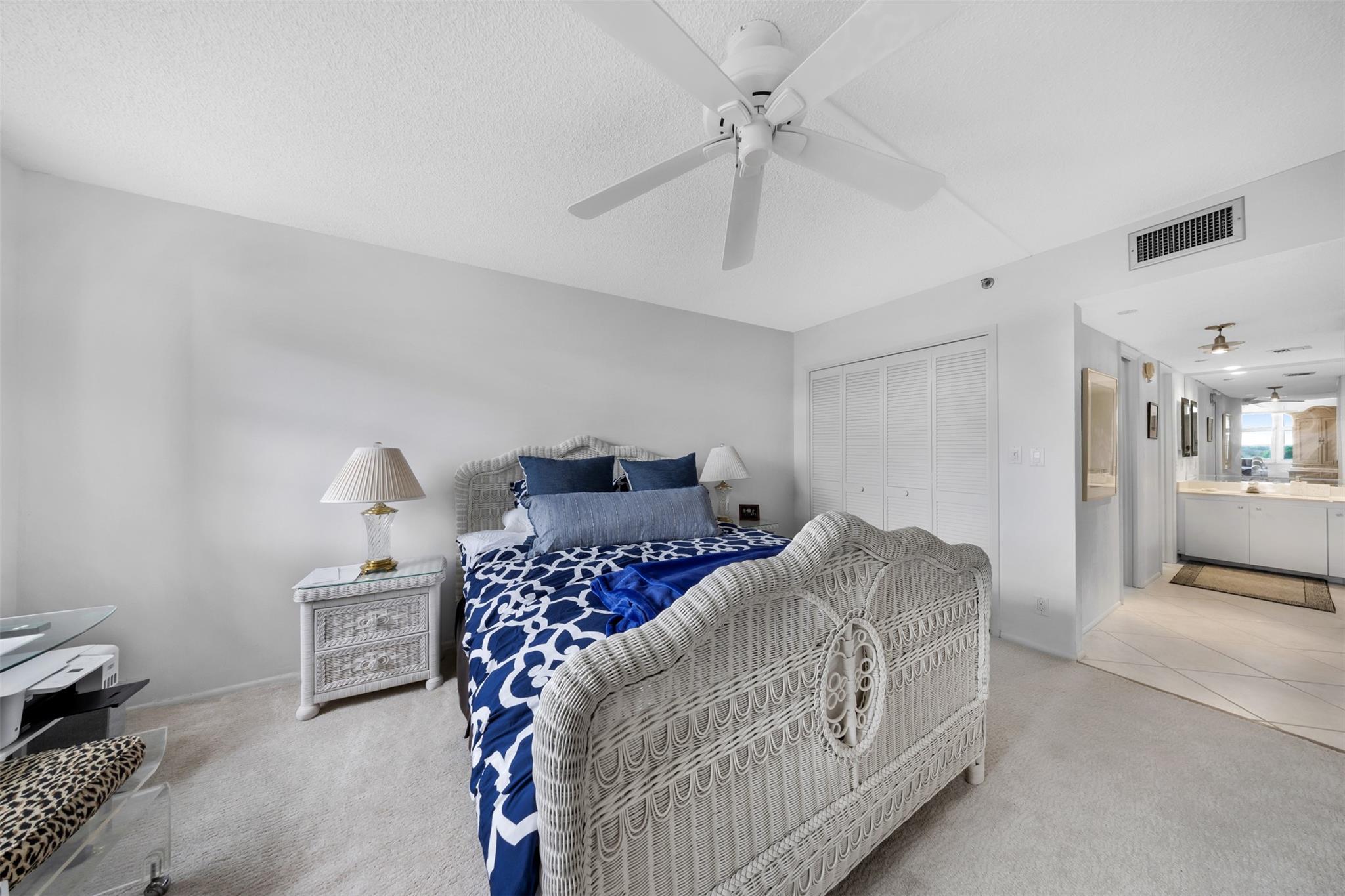 OAKS WAY - Residential
