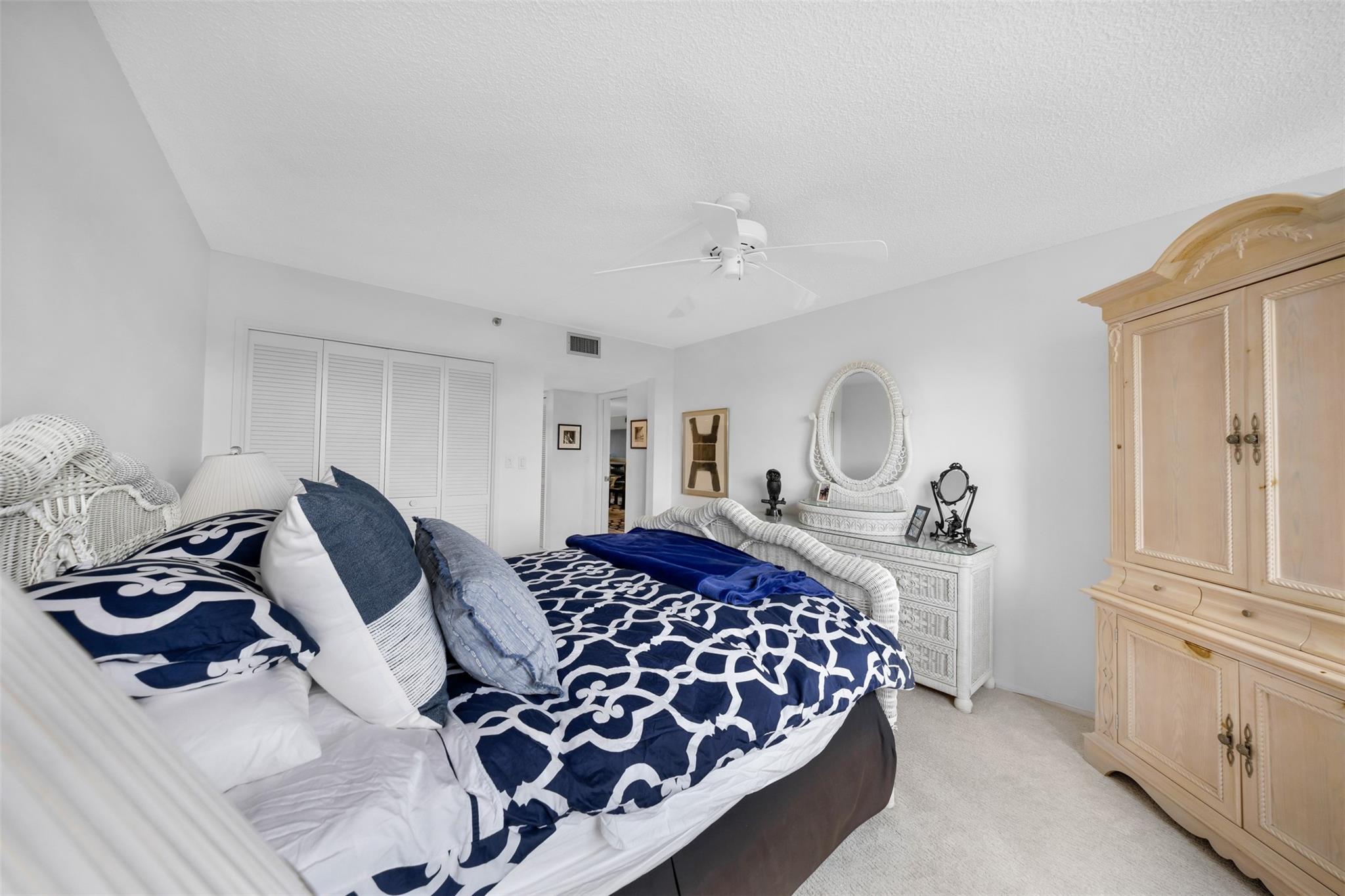 OAKS WAY - Residential