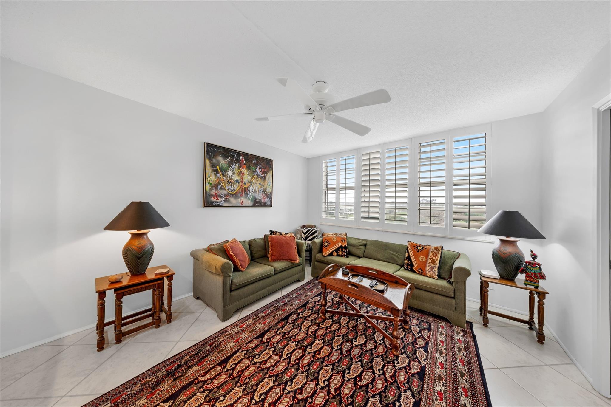 OAKS WAY - Residential