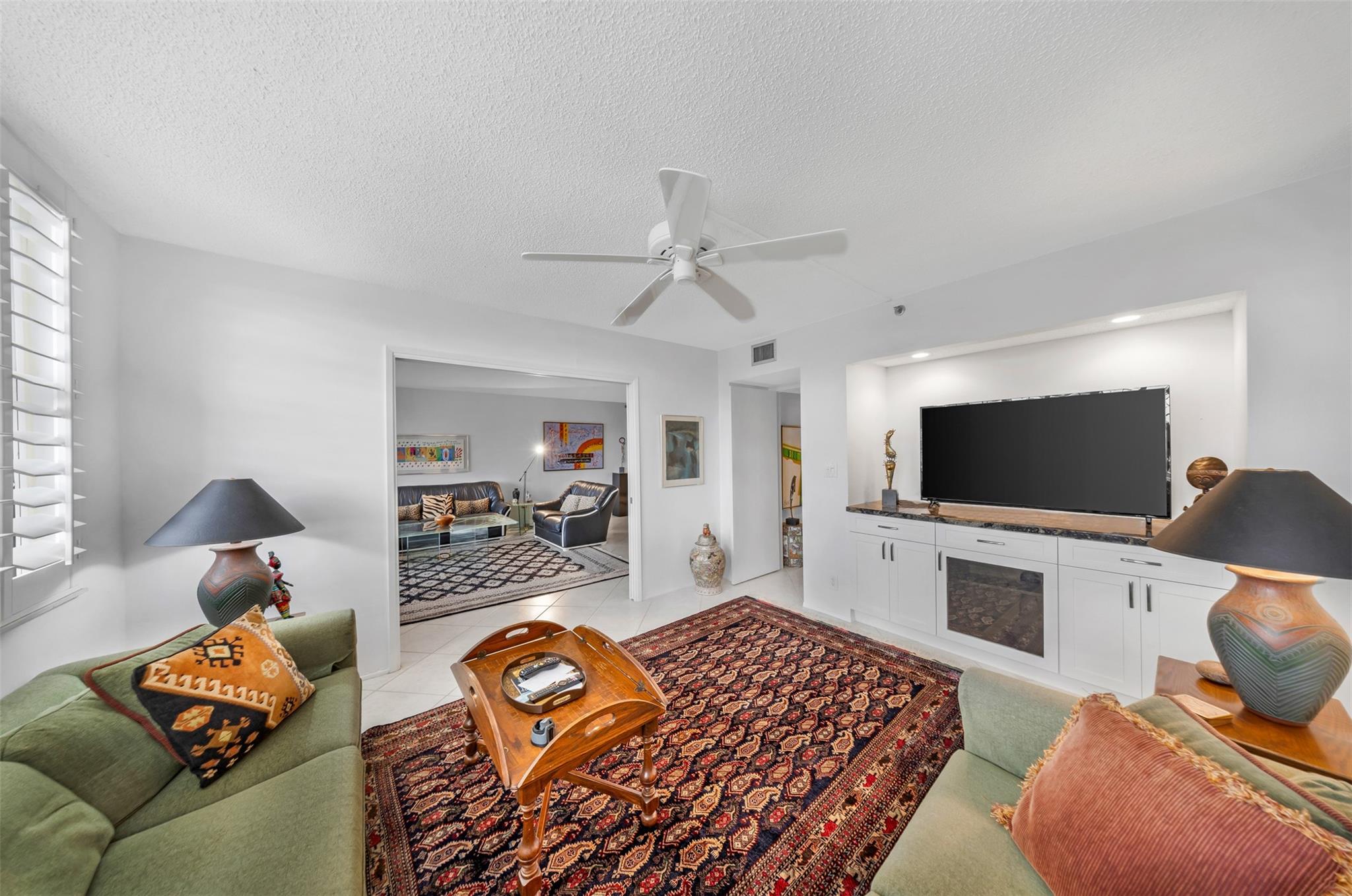 OAKS WAY - Residential