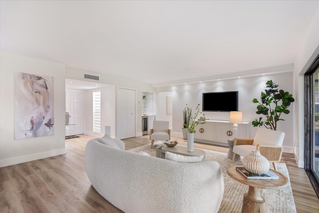 Photo of 6800 Willow Wood Drive #907, Boca Raton, FL 33434 (MLS # R11036932)