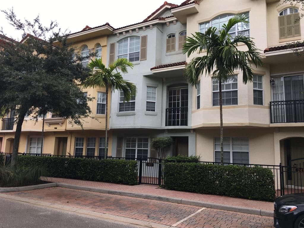 Photo of 2477 San Pietro Circle, Palm Beach Gardens, FL 33410 (MLS # R10737626)