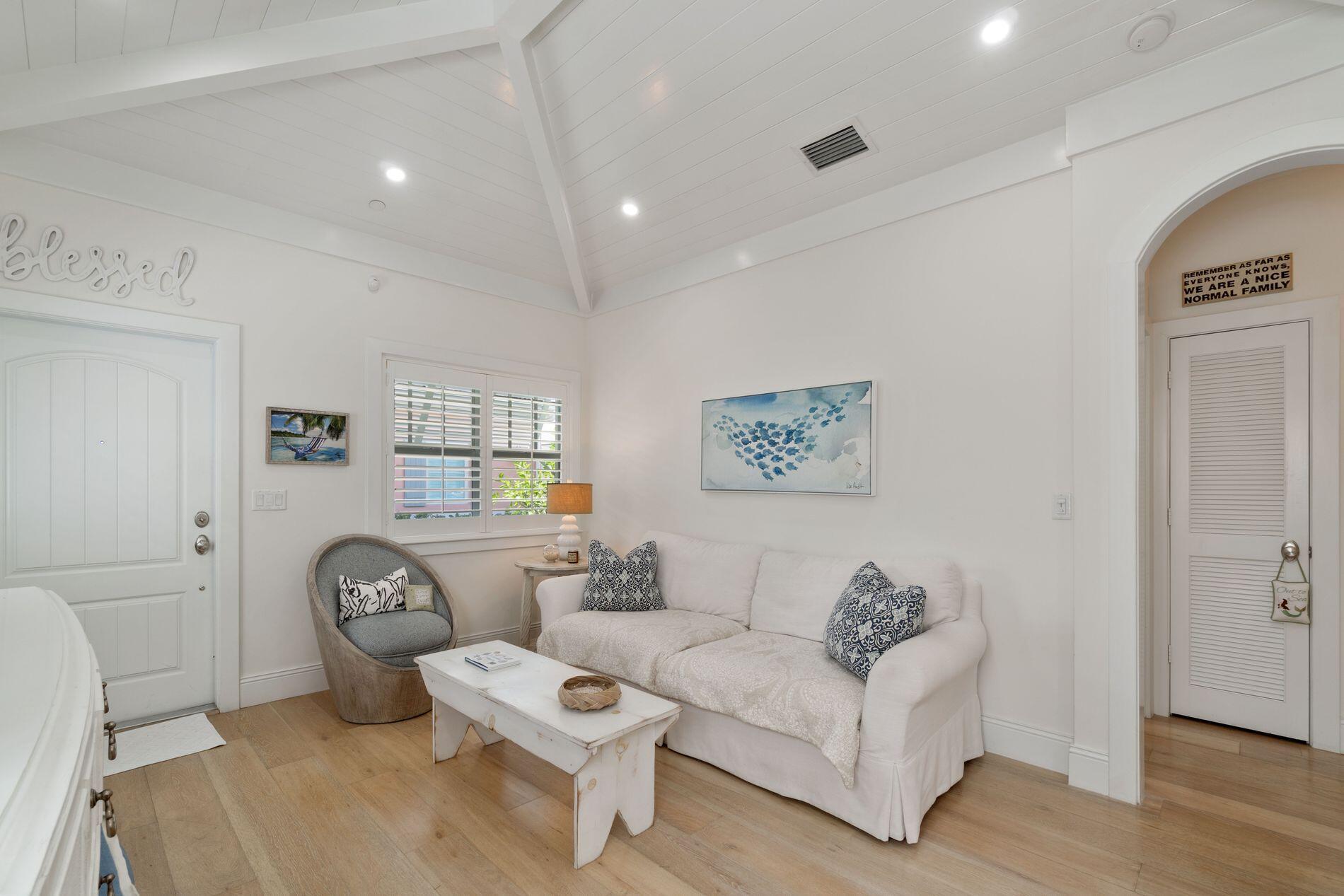 2225 S Ocean Boulevard 2