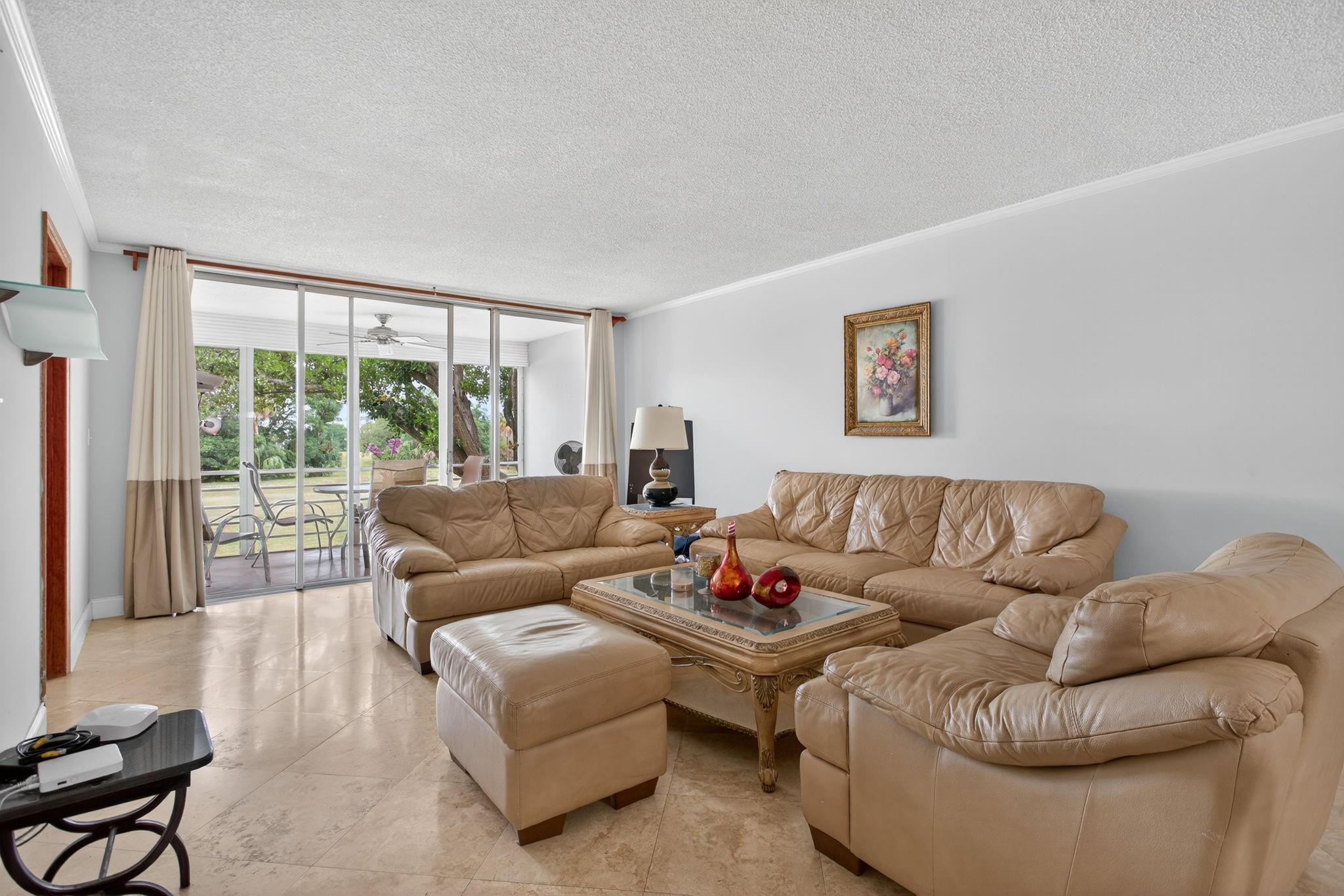 No 20 Palm-Aire Country C - Residential Lease