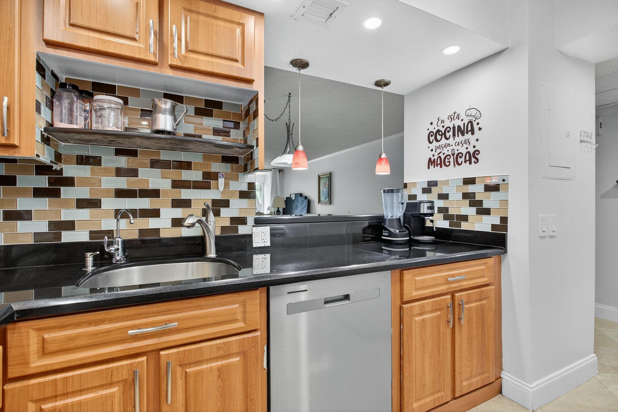 No 20 Palm-Aire Country C - Residential Lease