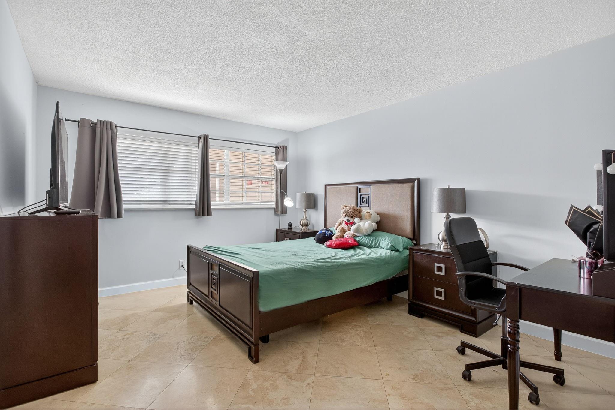 No 20 Palm-Aire Country C - Residential Lease