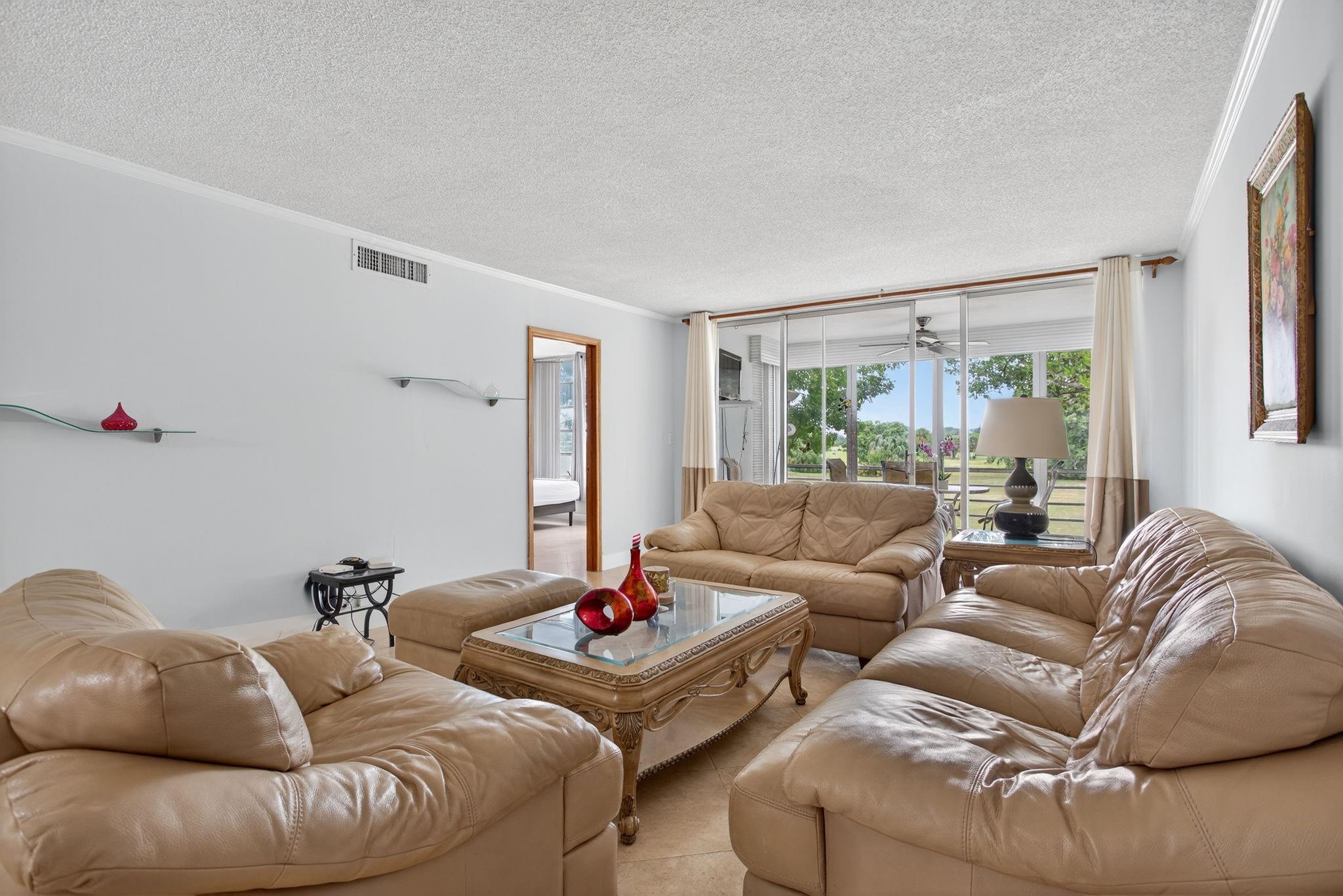 No 20 Palm-Aire Country C - Residential Lease