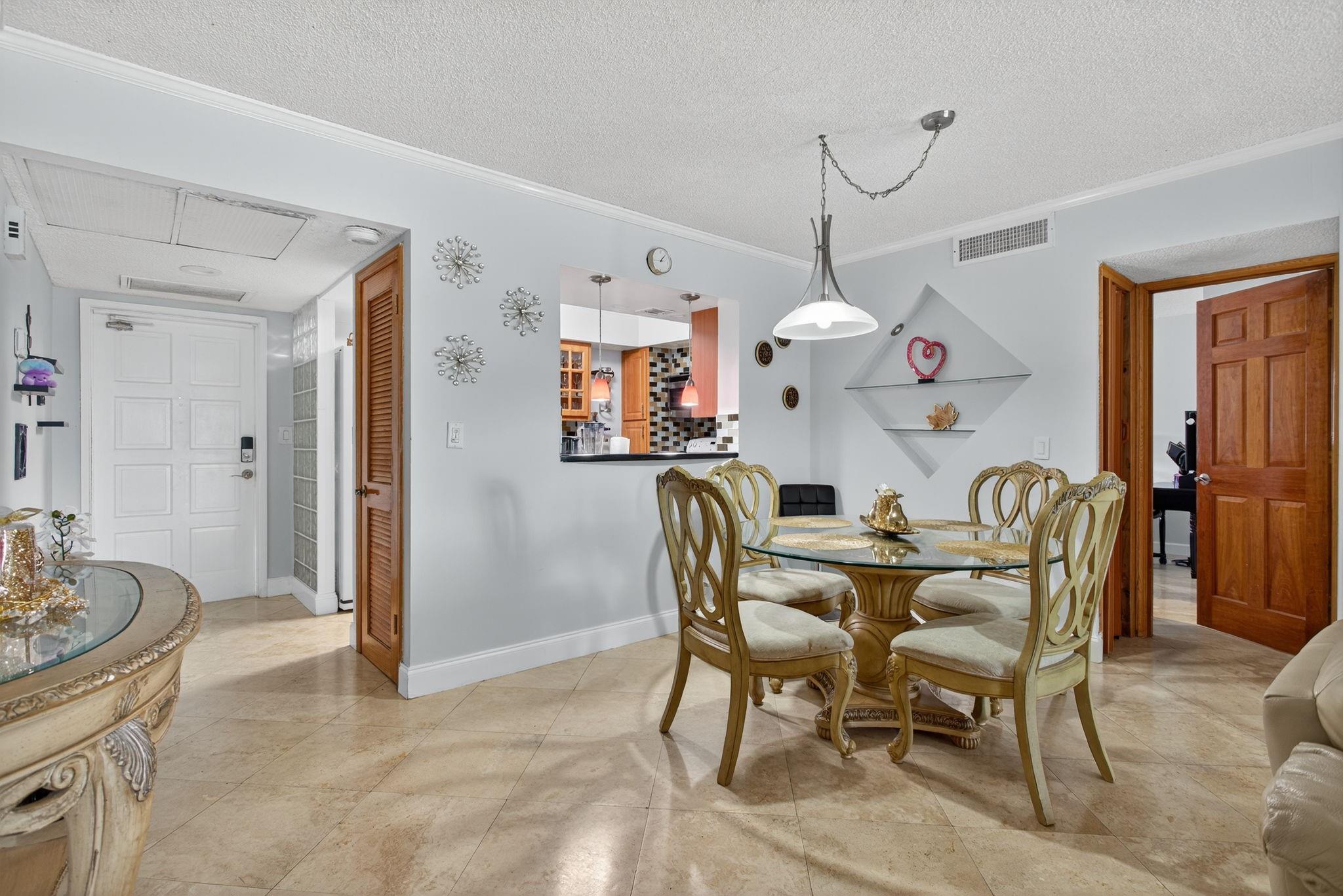 No 20 Palm-Aire Country C - Residential Lease