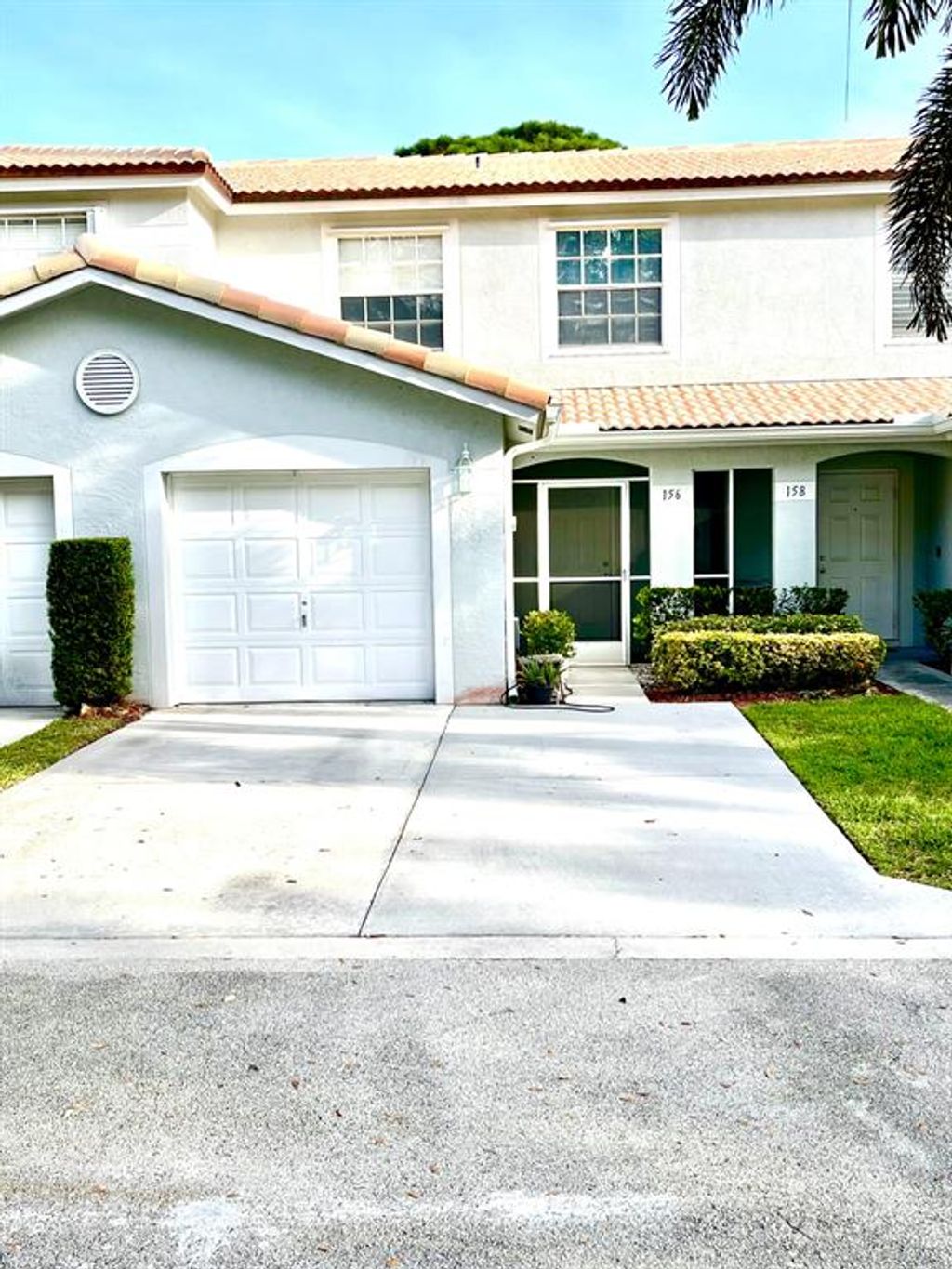 Photo of 156 Fox Meadow Run, Jupiter, FL 33458 (MLS # R10750777)