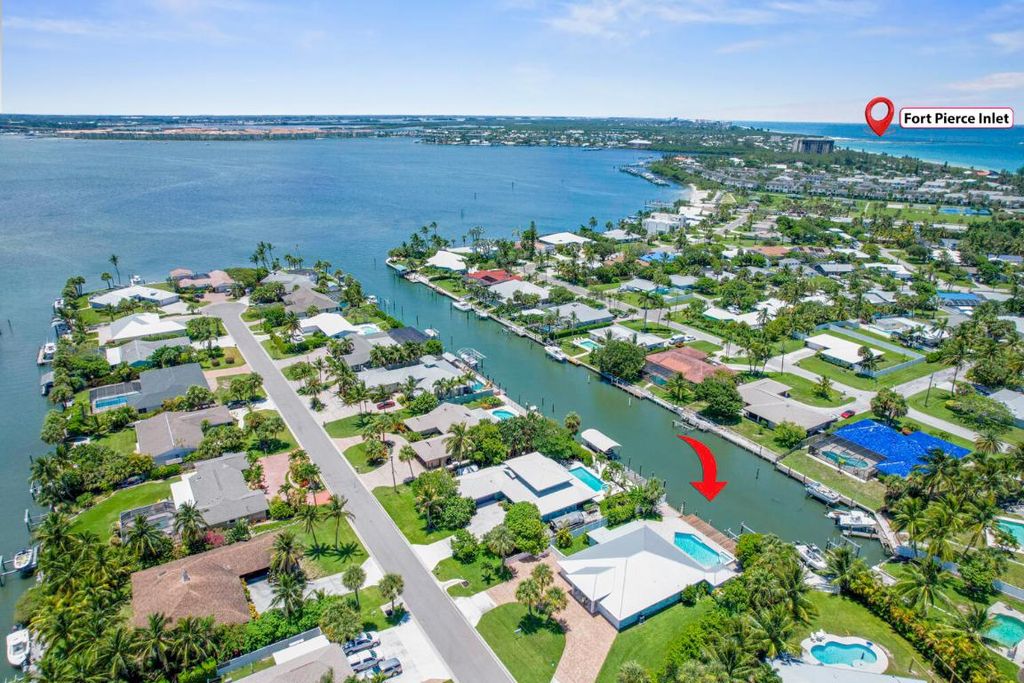 Photo of 1718 Rio Vista Drive, Fort Pierce, FL 34949 (MLS # R10979414)