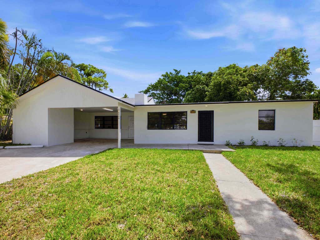 Photo of 6700 FOREST Court, West Palm Beach, FL 33405 (MLS # B26061502)