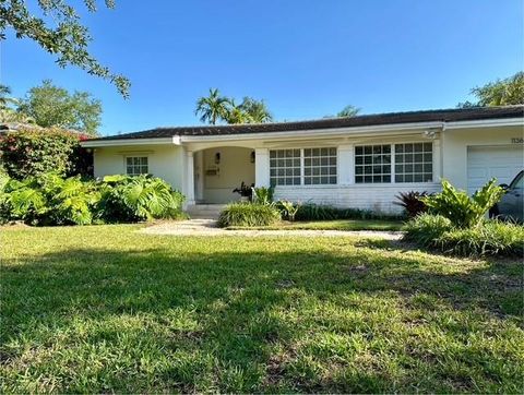 1136 Placetas Ave Coral Gables FL 33146