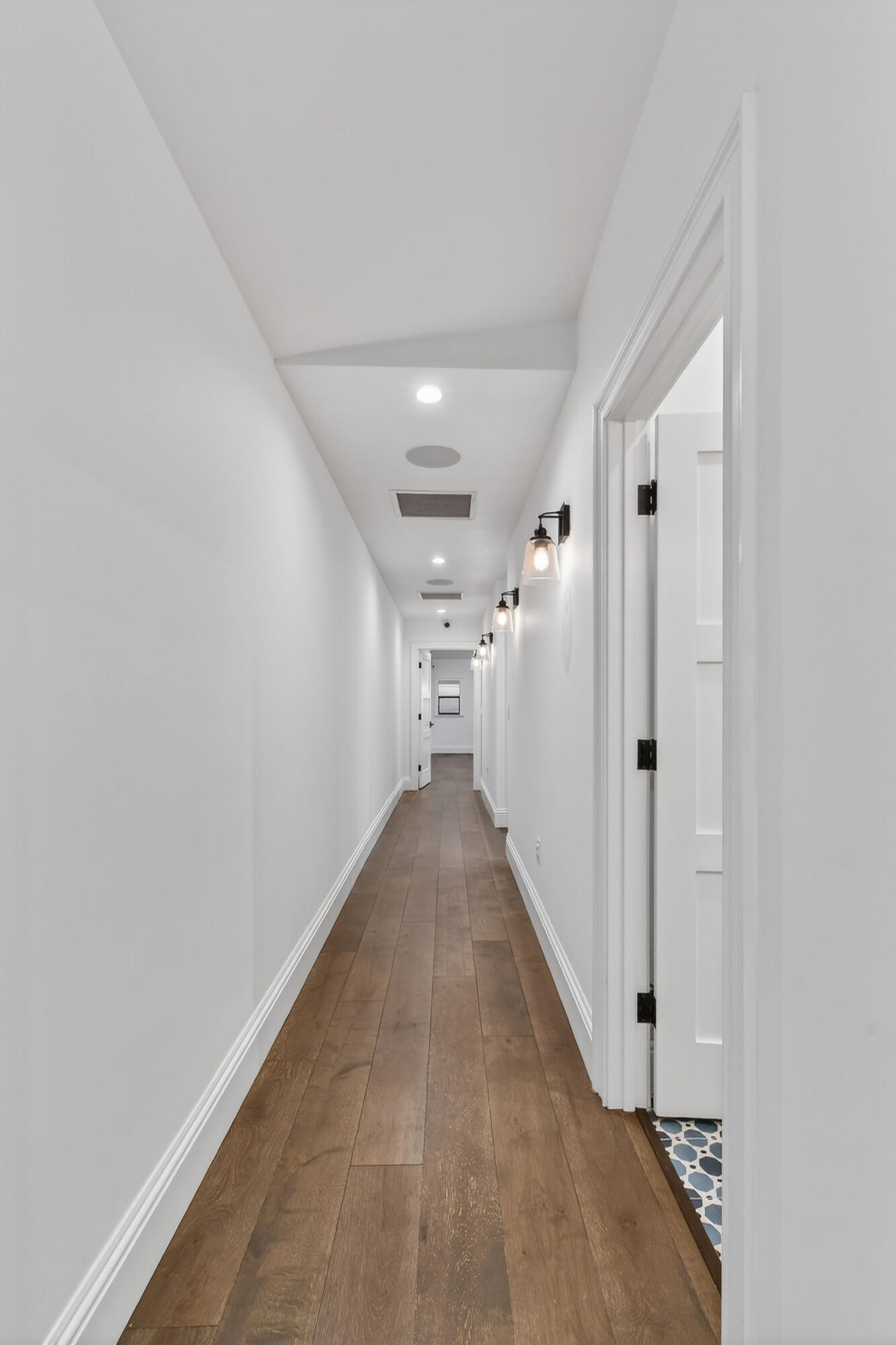 OCEAN WALK PLACE PH - Residential