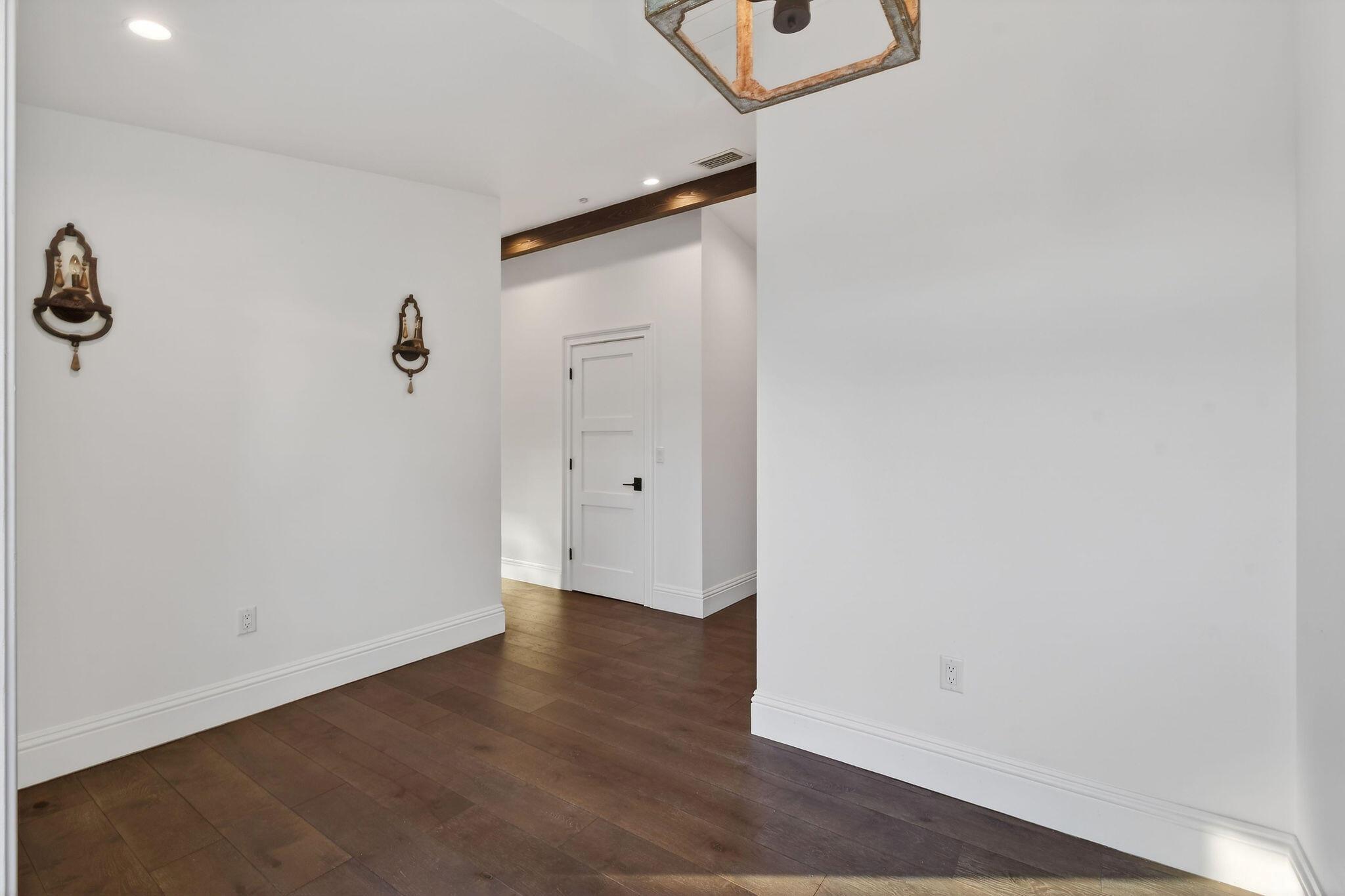 OCEAN WALK PLACE PH - Residential