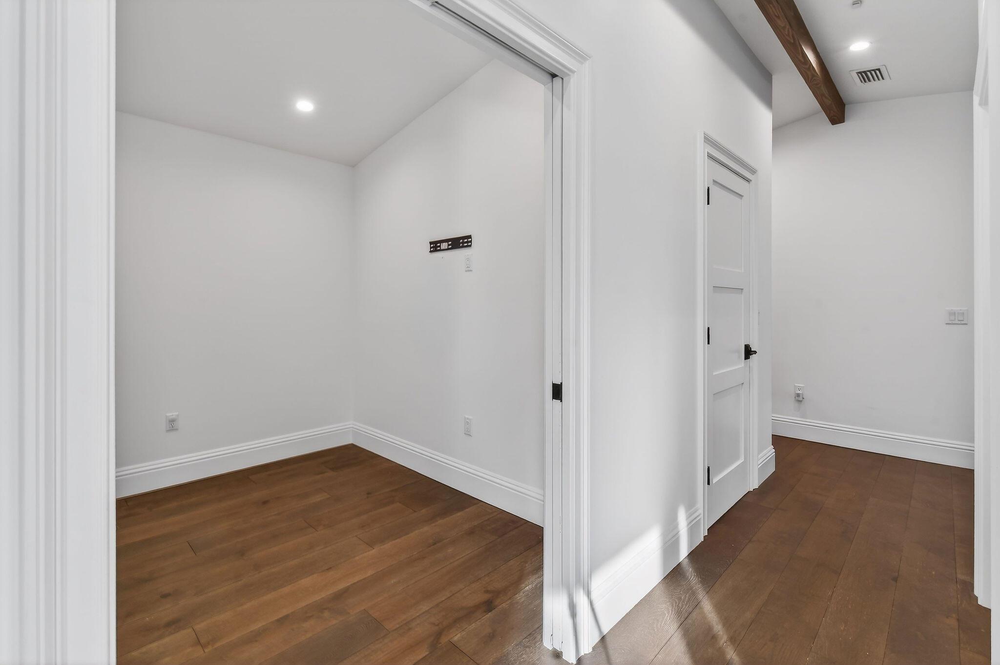 OCEAN WALK PLACE PH - Residential