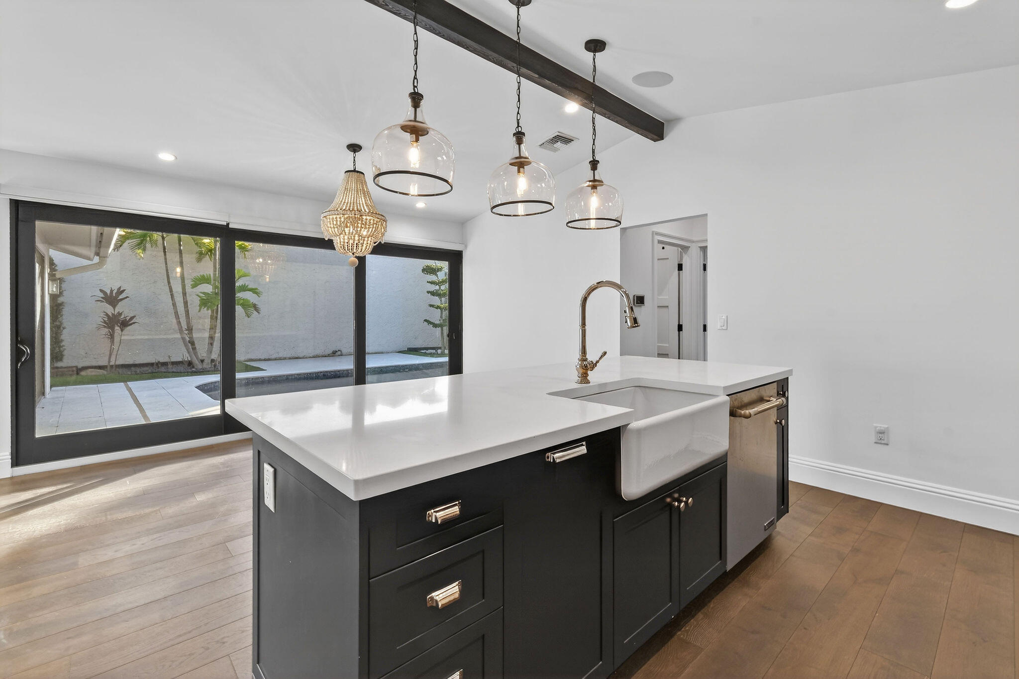 OCEAN WALK PLACE PH - Residential