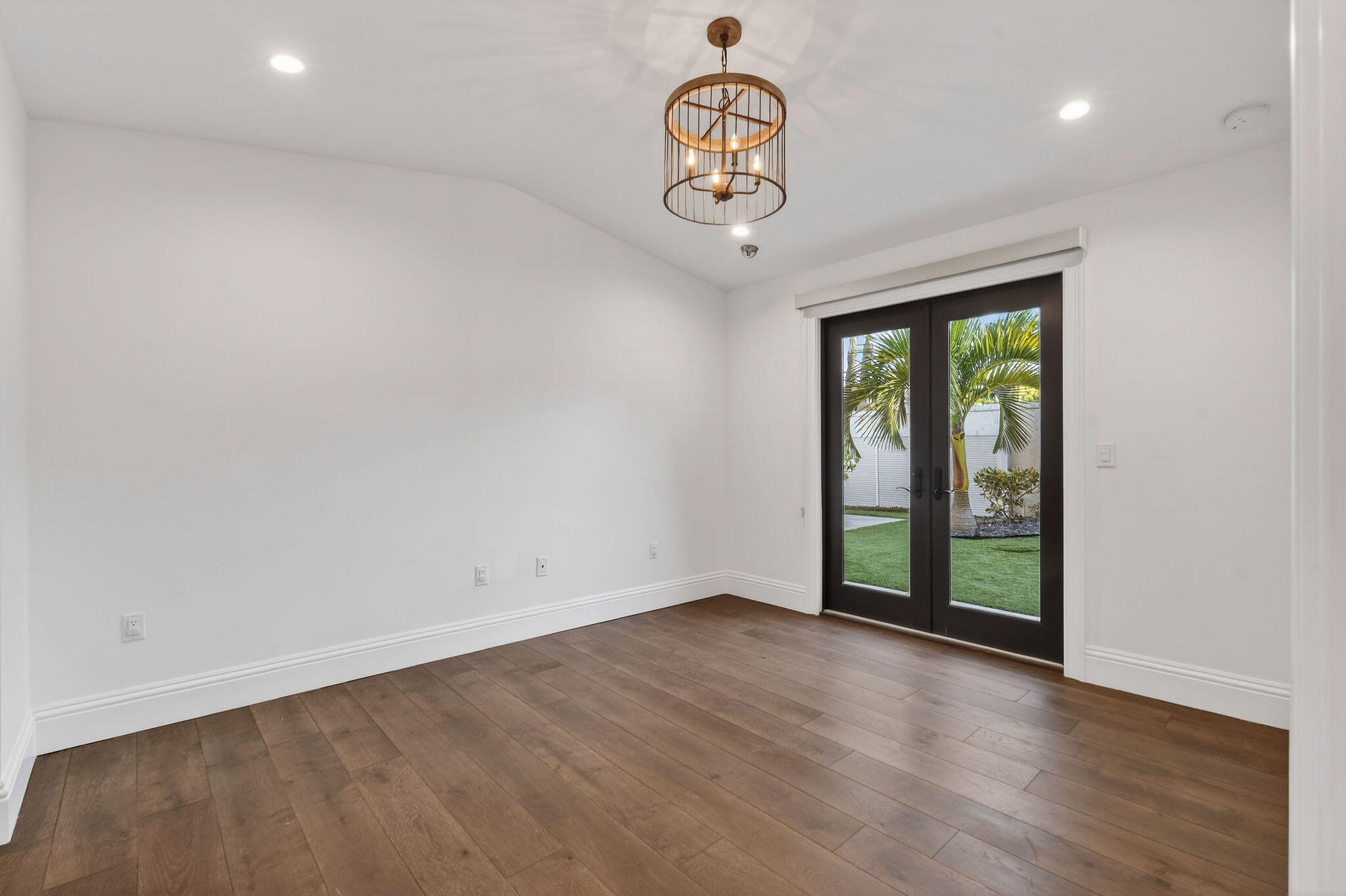 OCEAN WALK PLACE PH - Residential