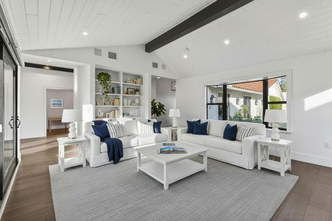 Photo of 105 W Tarpon Lane, Jupiter, FL 33477 (MLS # R11148046)