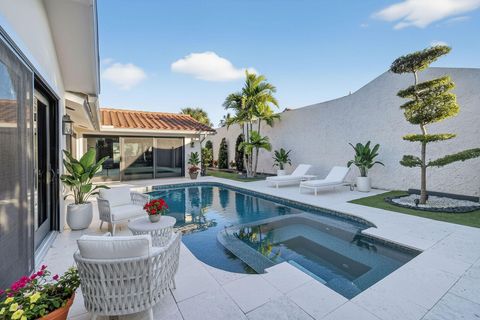 Photo of 105 W Tarpon Lane, Jupiter, FL 33477 (MLS # R11148046)