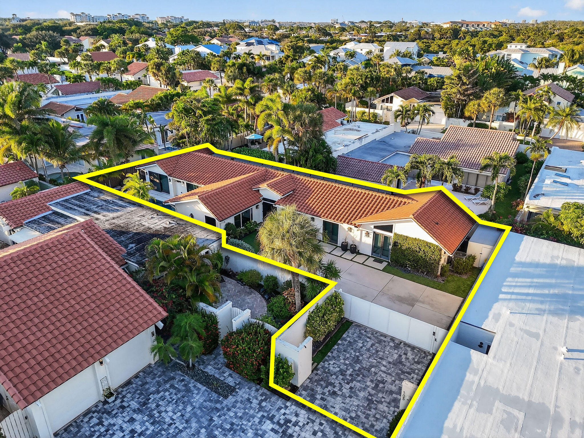 OCEAN WALK PLACE PH - Residential