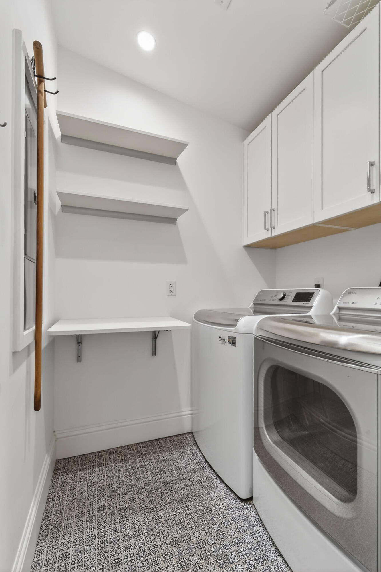 OCEAN WALK PLACE PH - Residential