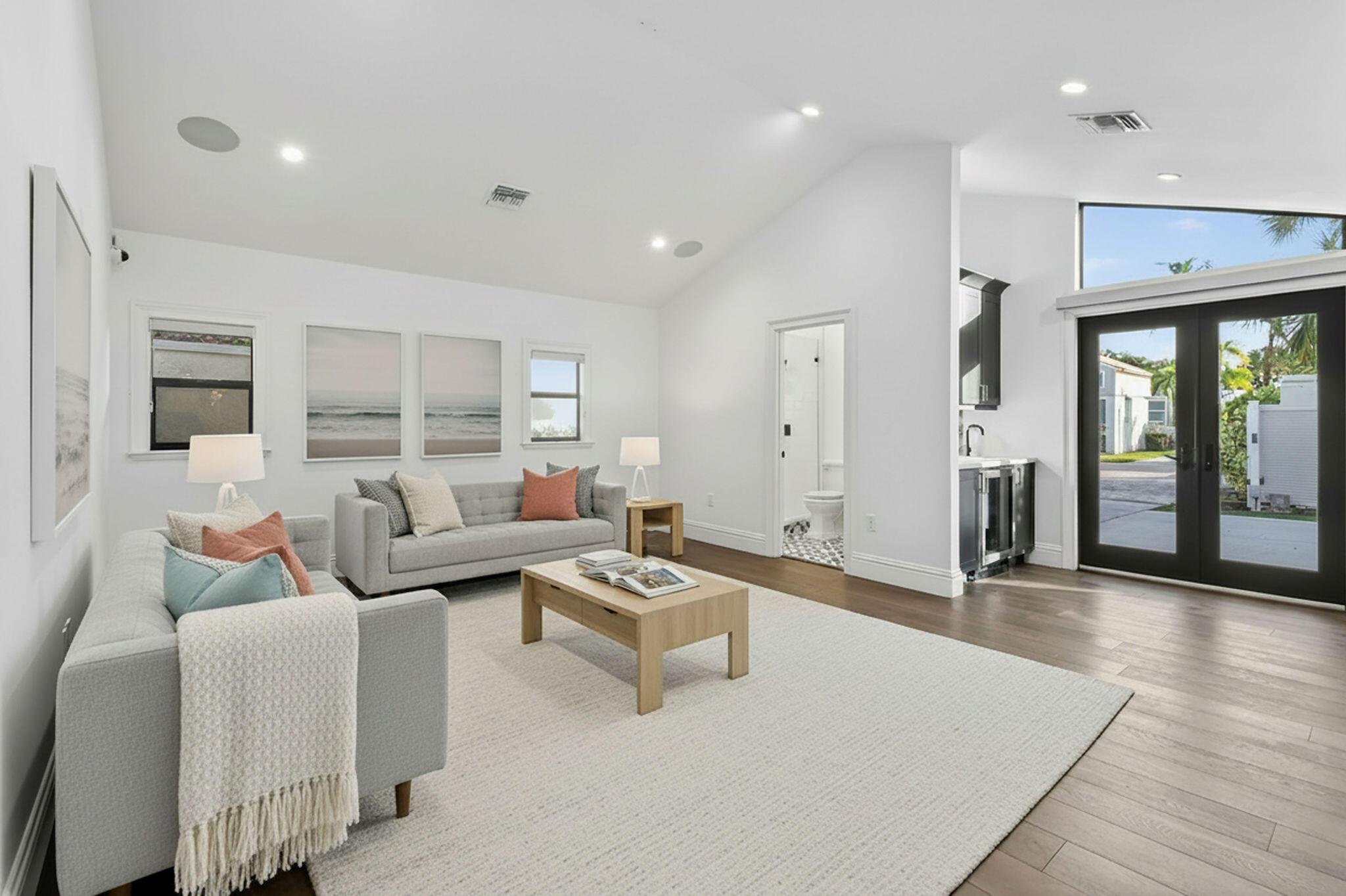 OCEAN WALK PLACE PH - Residential