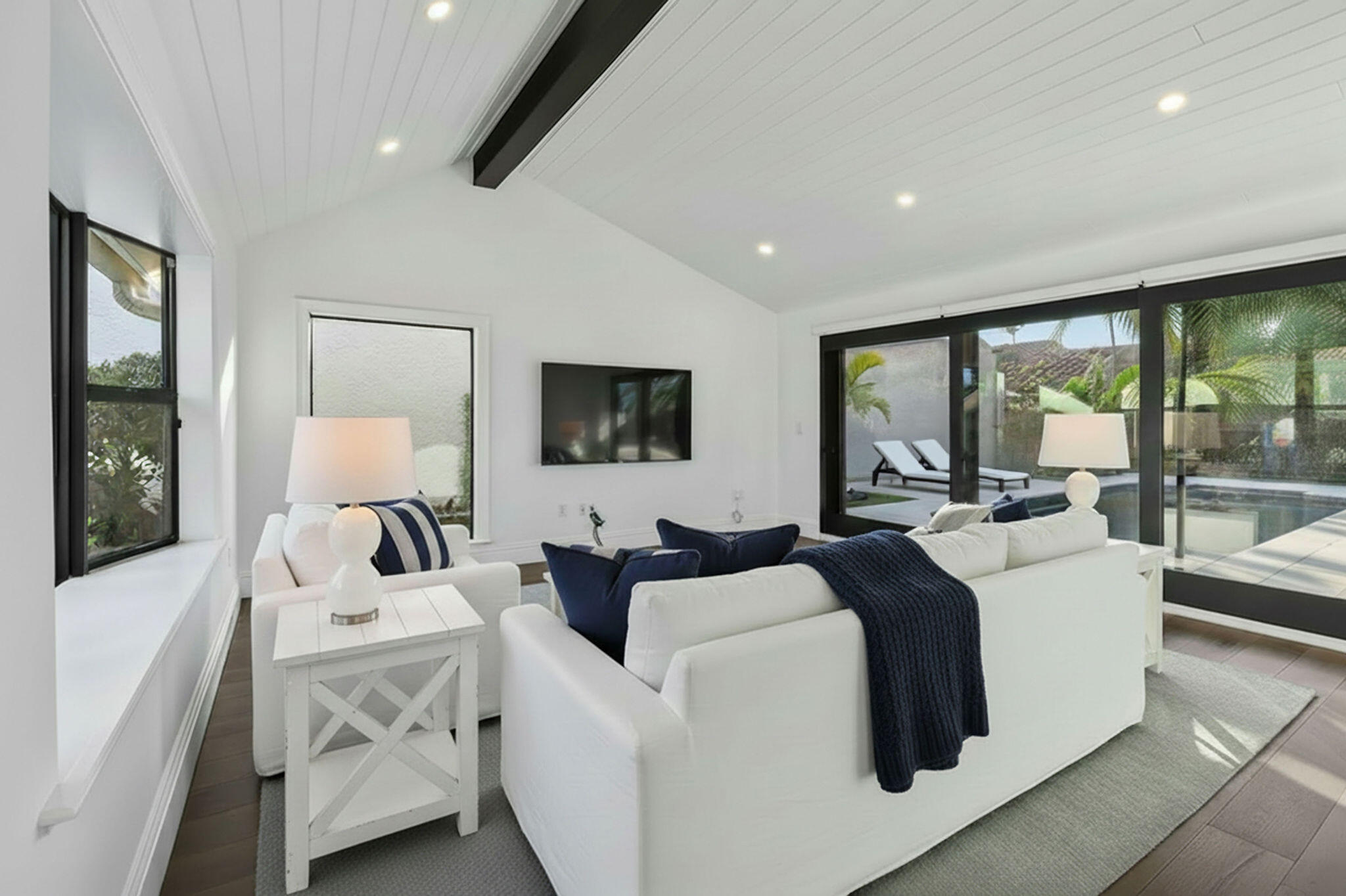 OCEAN WALK PLACE PH - Residential