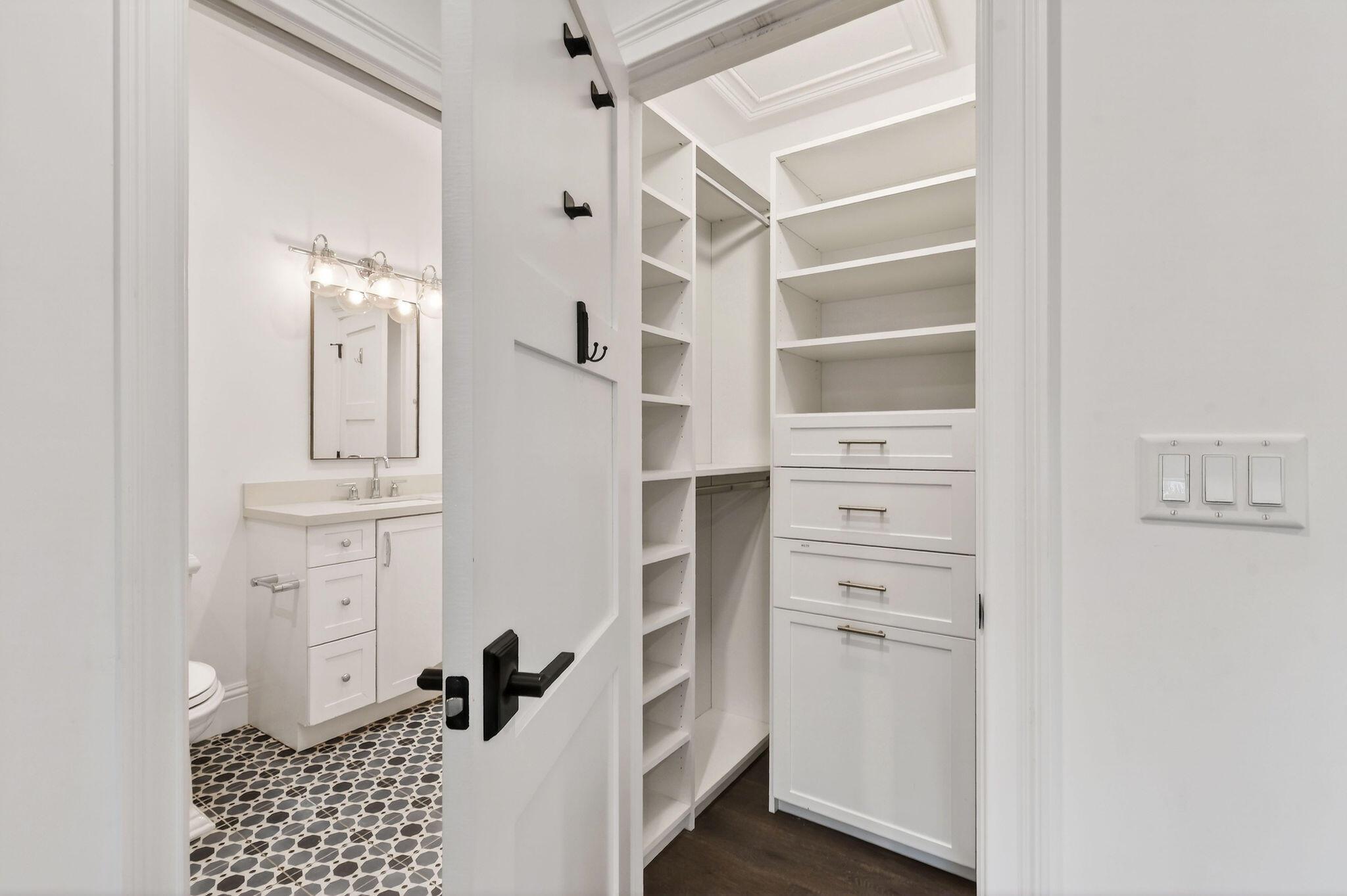 OCEAN WALK PLACE PH - Residential