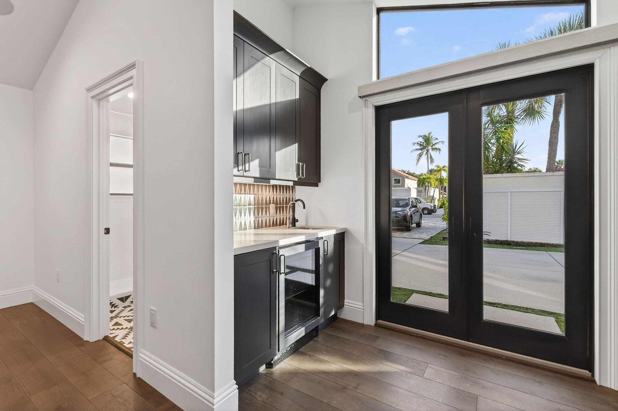 OCEAN WALK PLACE PH - Residential