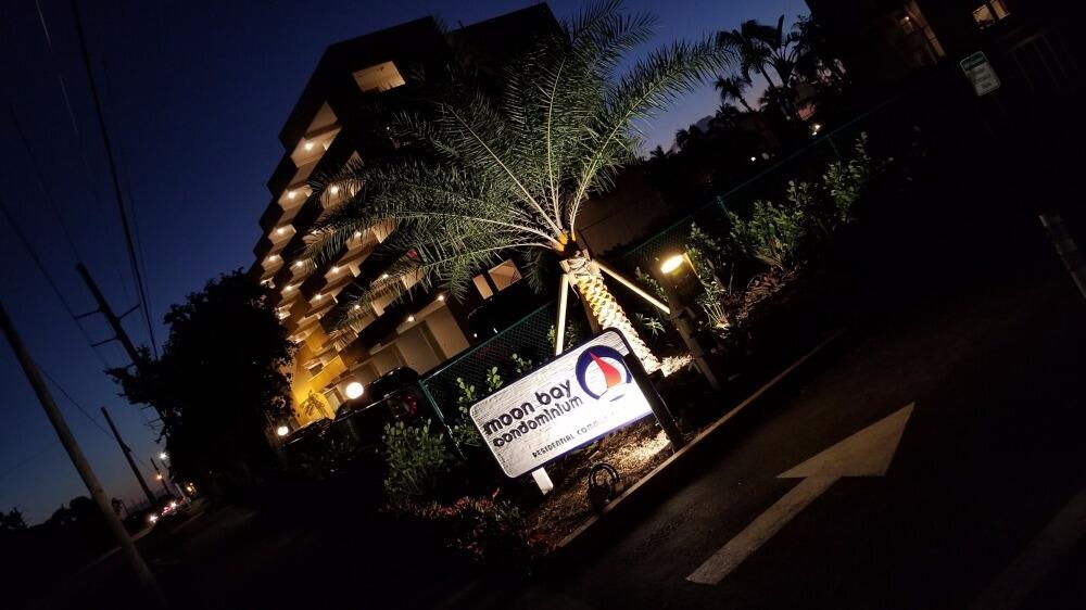 MOON BAY - Residential