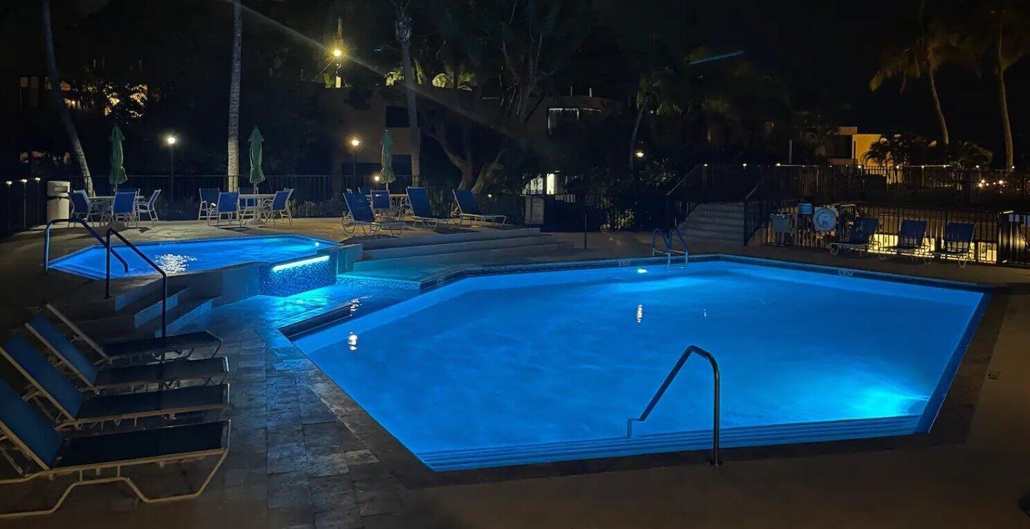 MOON BAY - Residential