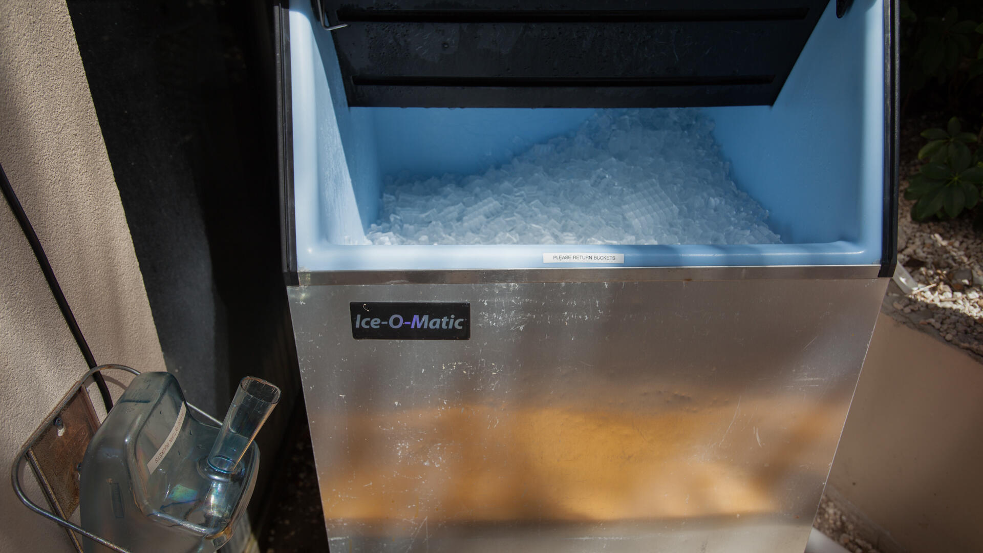 MOON BAY - Residential