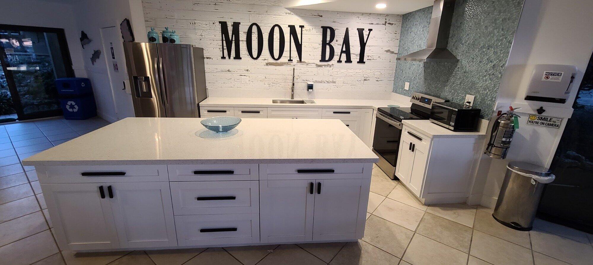 MOON BAY - Residential