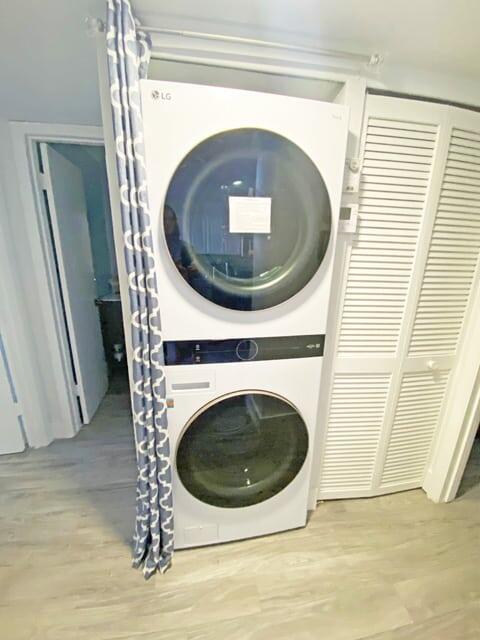 MOON BAY - Residential