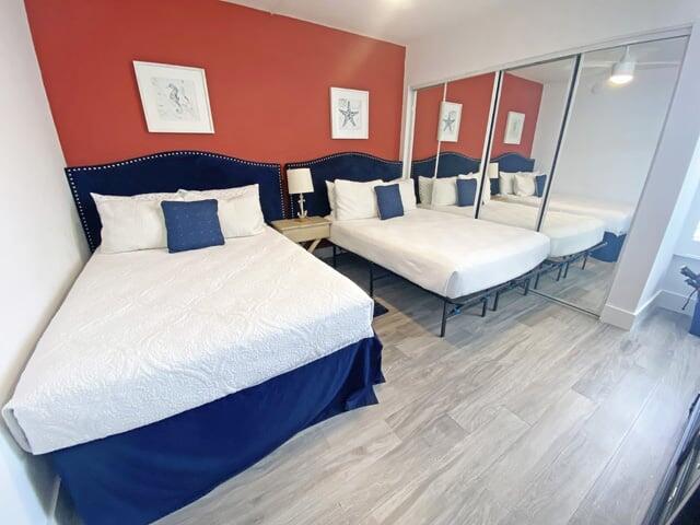 MOON BAY - Residential