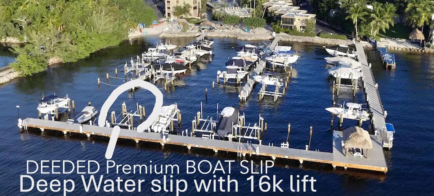 MOON BAY - Residential