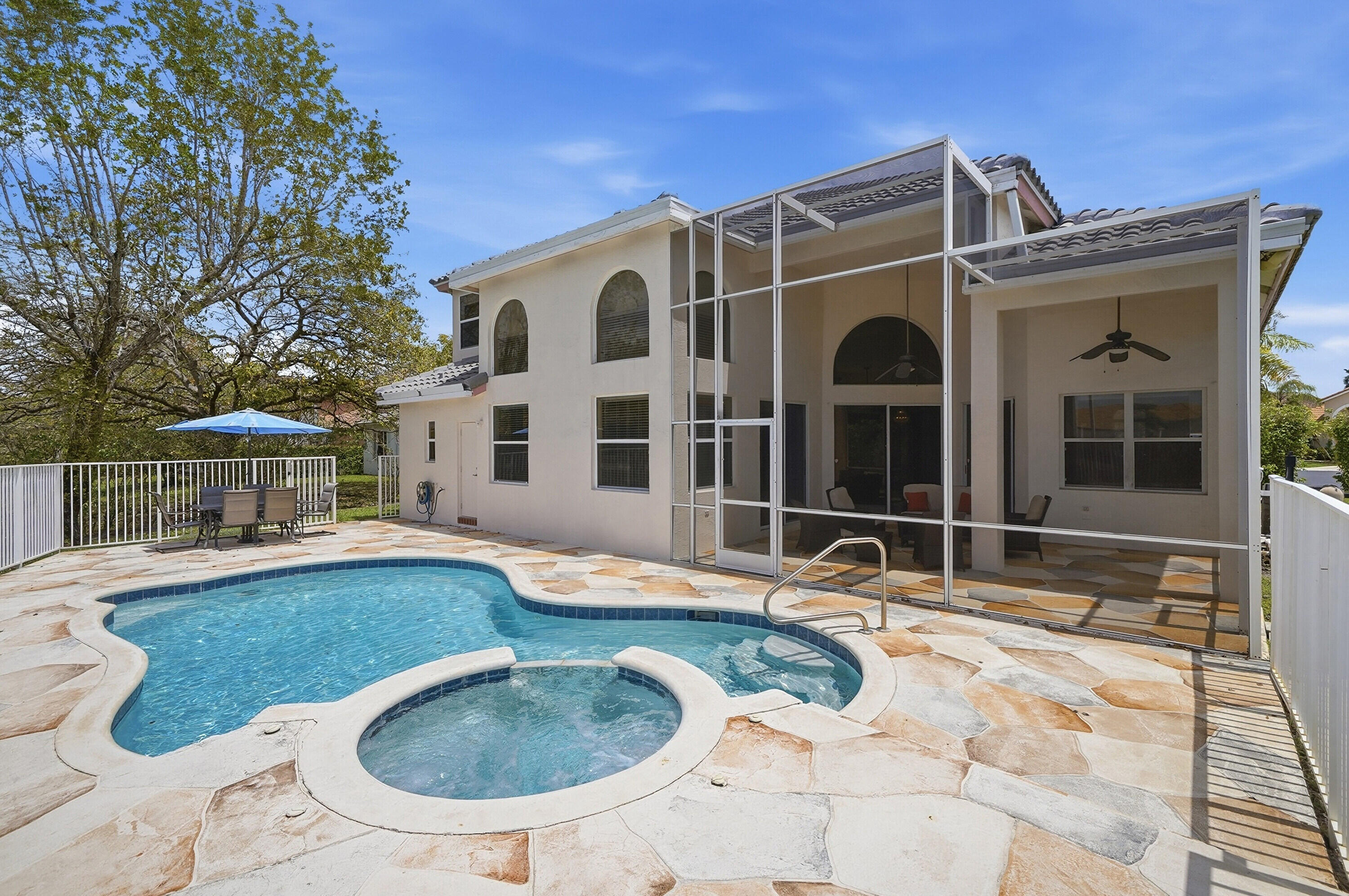 BOCA FALLS PAR J - Residential