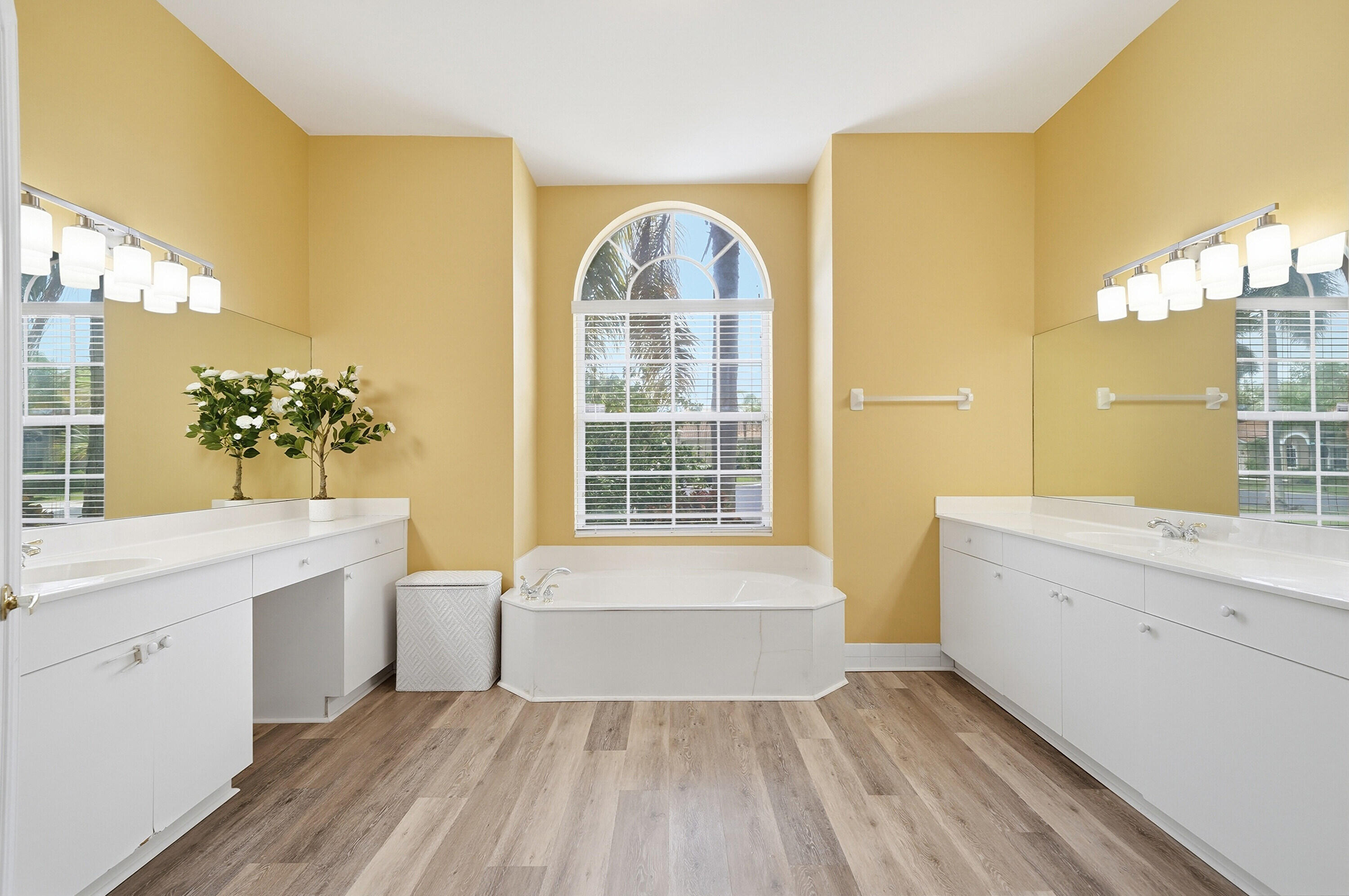 BOCA FALLS PAR J - Residential