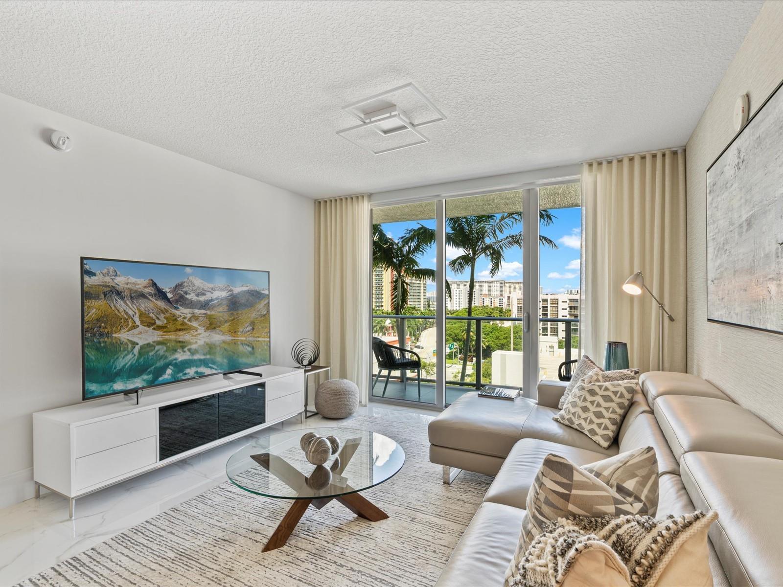 PARQUE TOWERS CONDO - Residential
