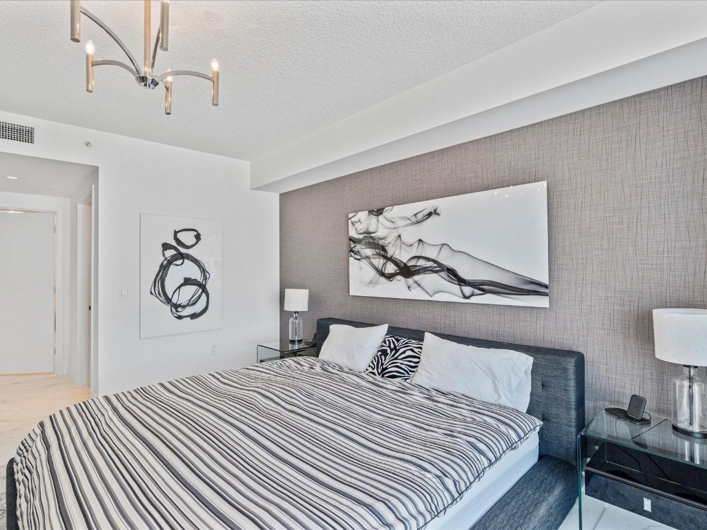 PARQUE TOWERS CONDO - Residential