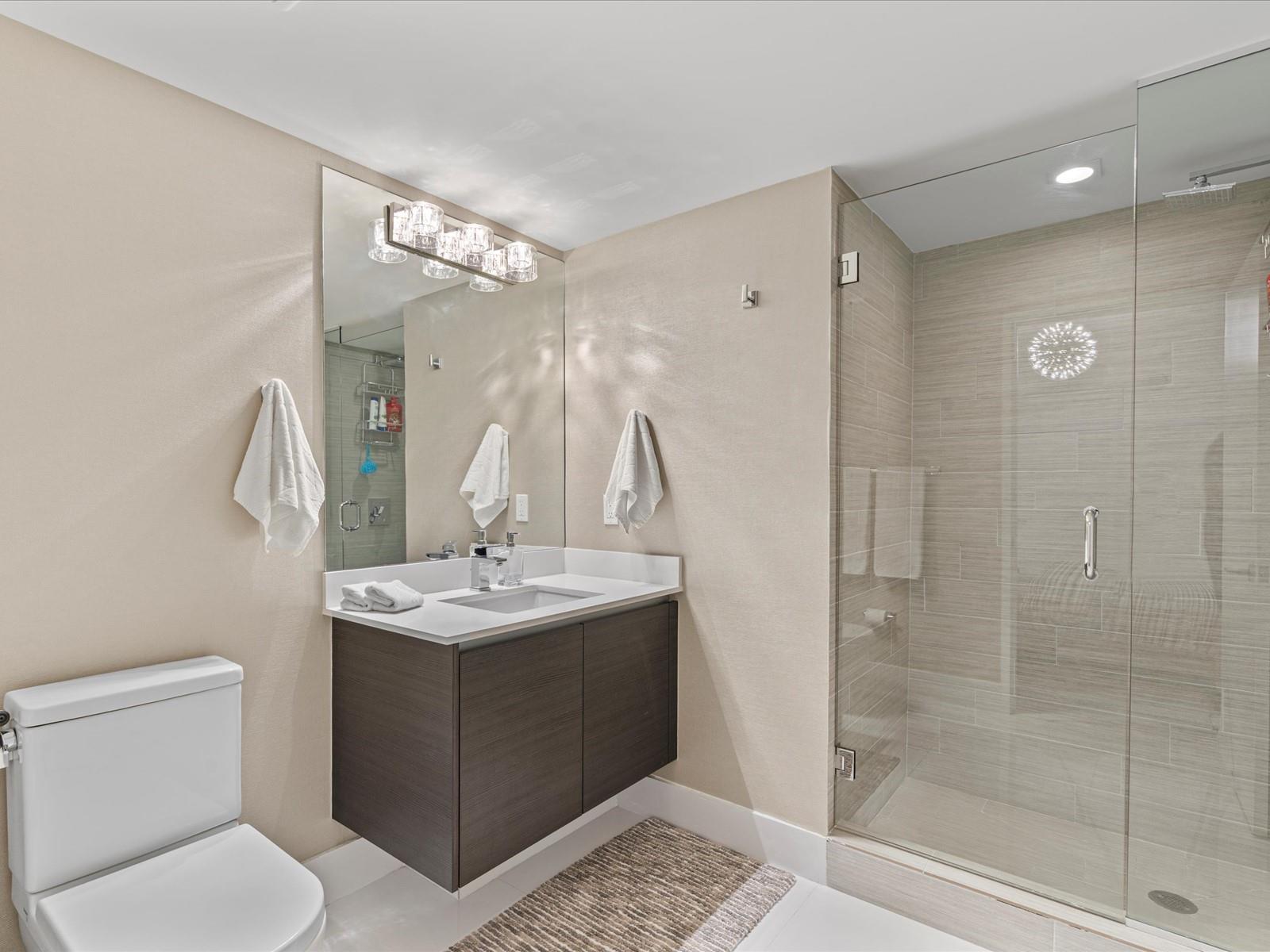 PARQUE TOWERS CONDO - Residential