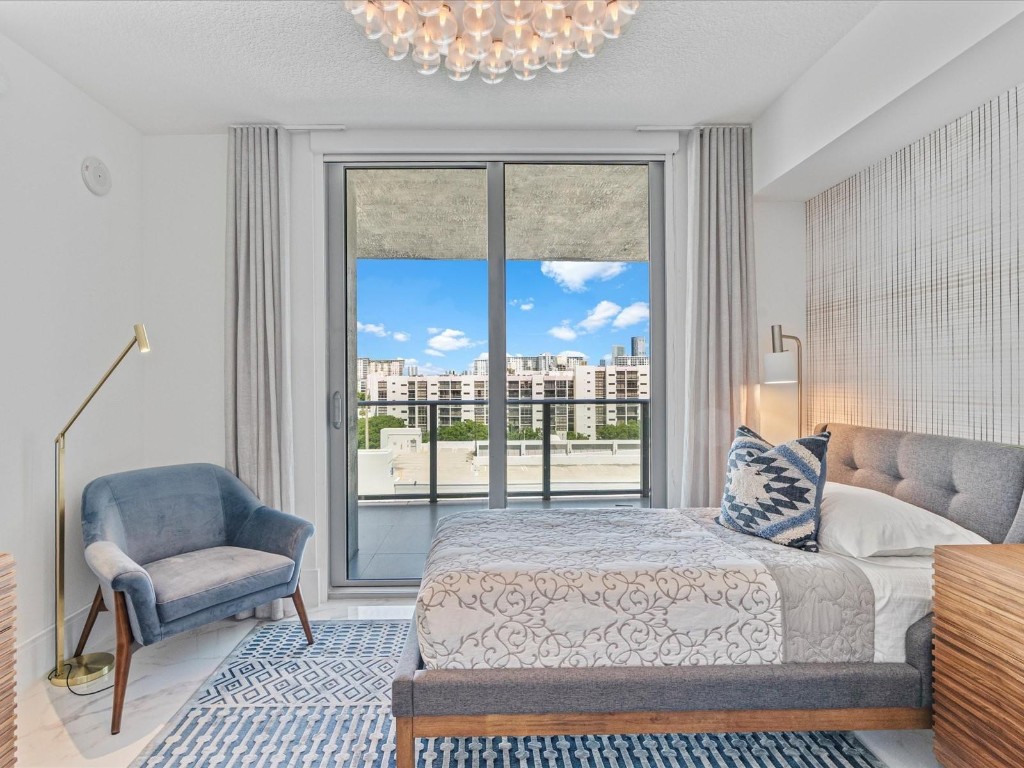 PARQUE TOWERS CONDO - Residential