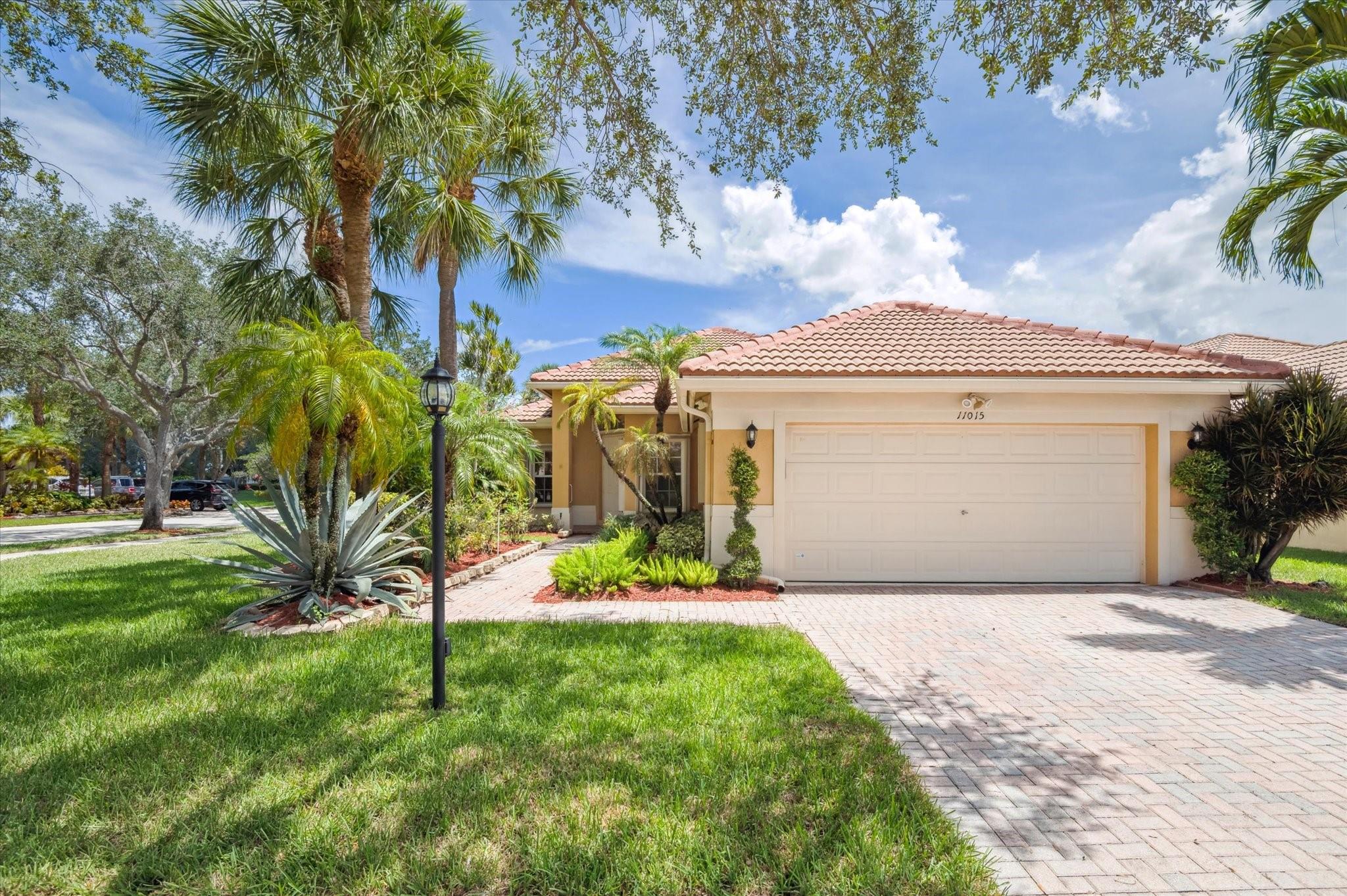 11015 NW 64th Dr