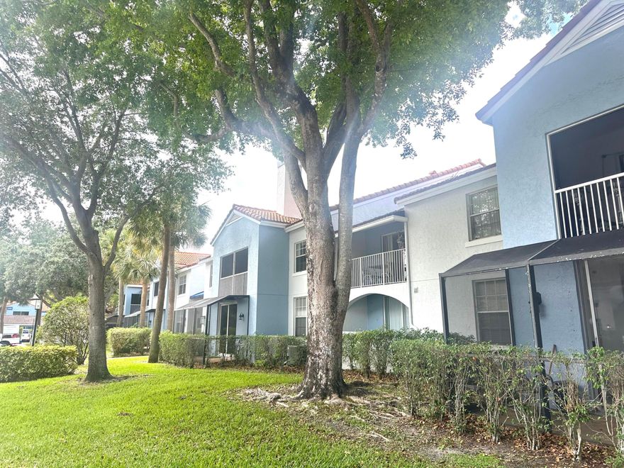 This 2/2 is in a primary central Boca location and minutes from Town Center Mall and other plazas, as well as downtown Boca and Delray. Open floor plan with plenty of space on the top (second) floor of this quaint community, where popular amenities are offered.
