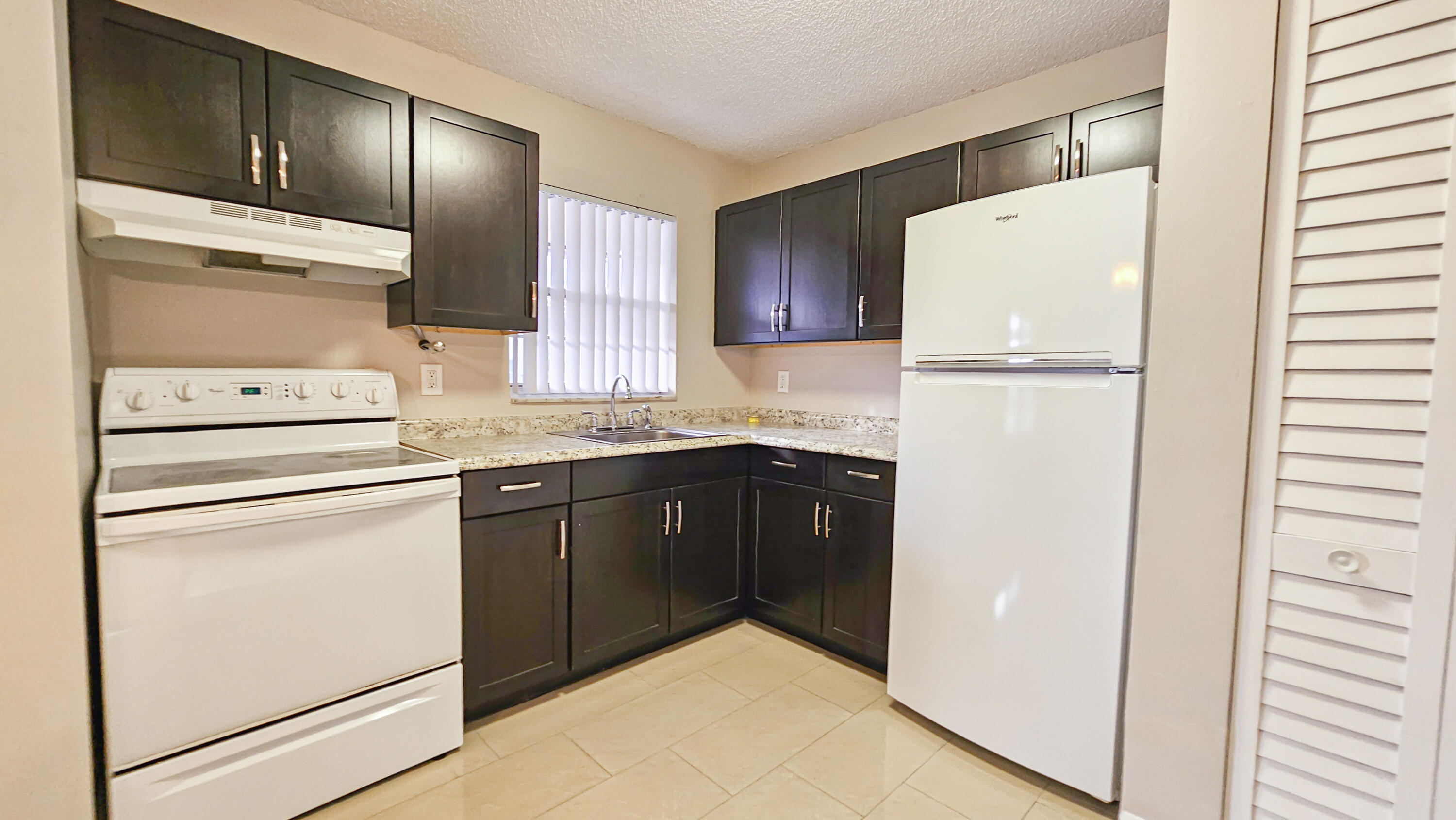 416 Lakeside Drive 129