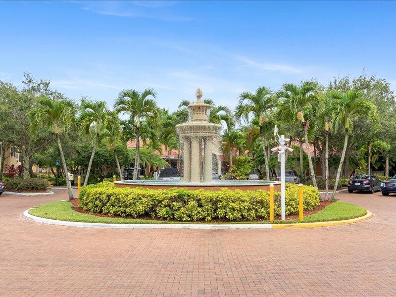 Properties 10288 Fox Trail Rd S. 311