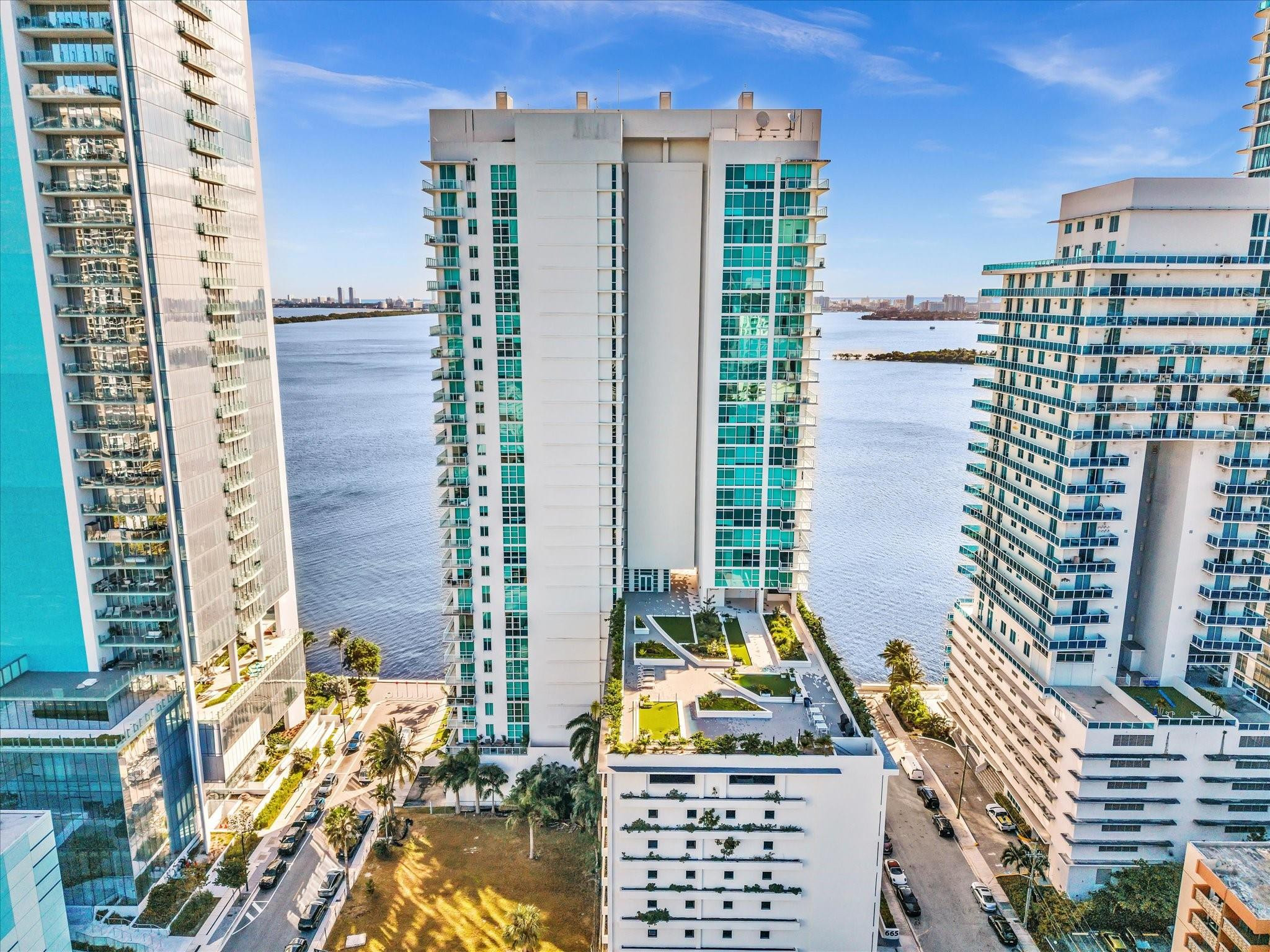 Onyx On The Bay - Residential Lease