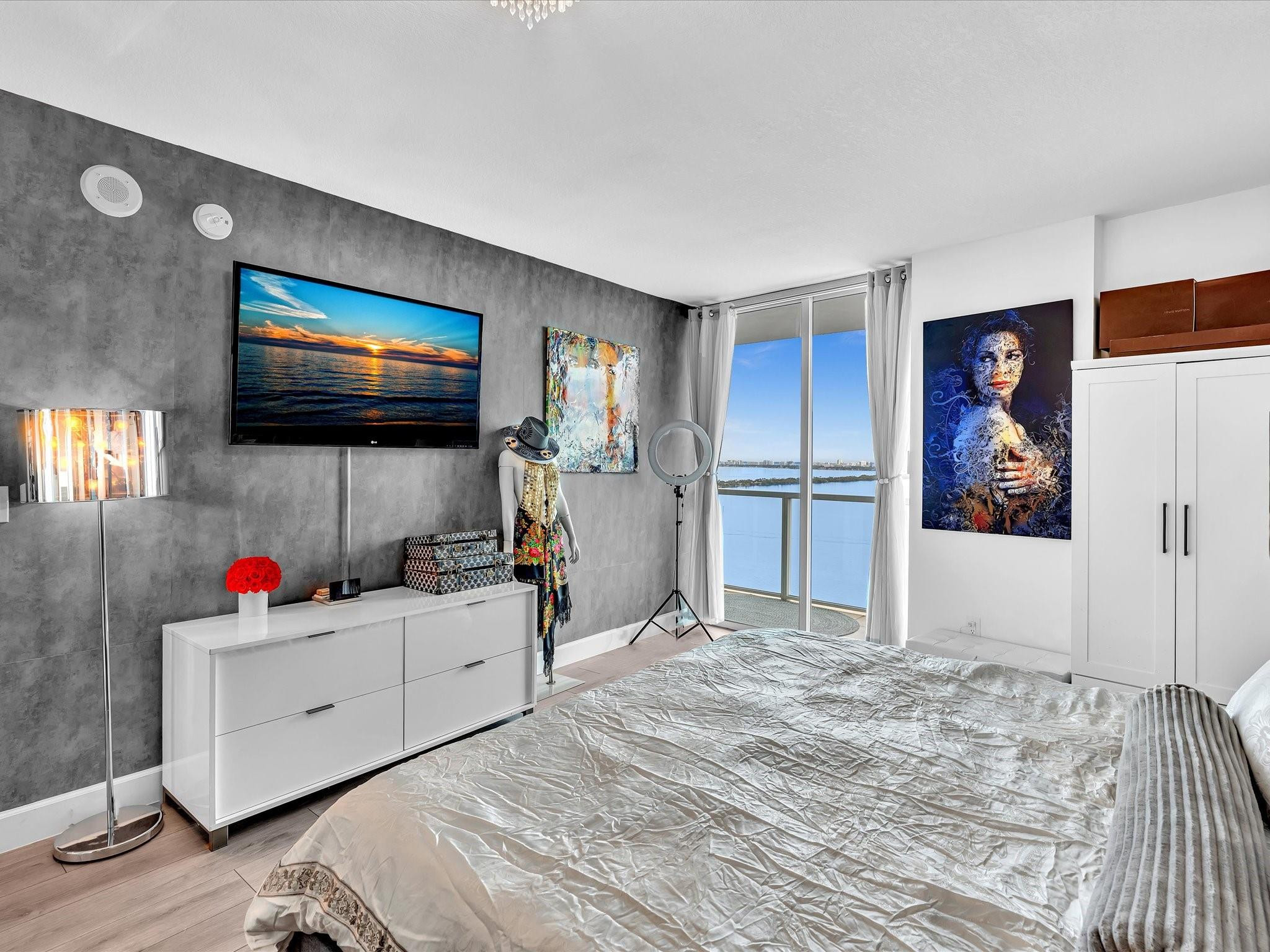 Onyx On The Bay - Residential Lease