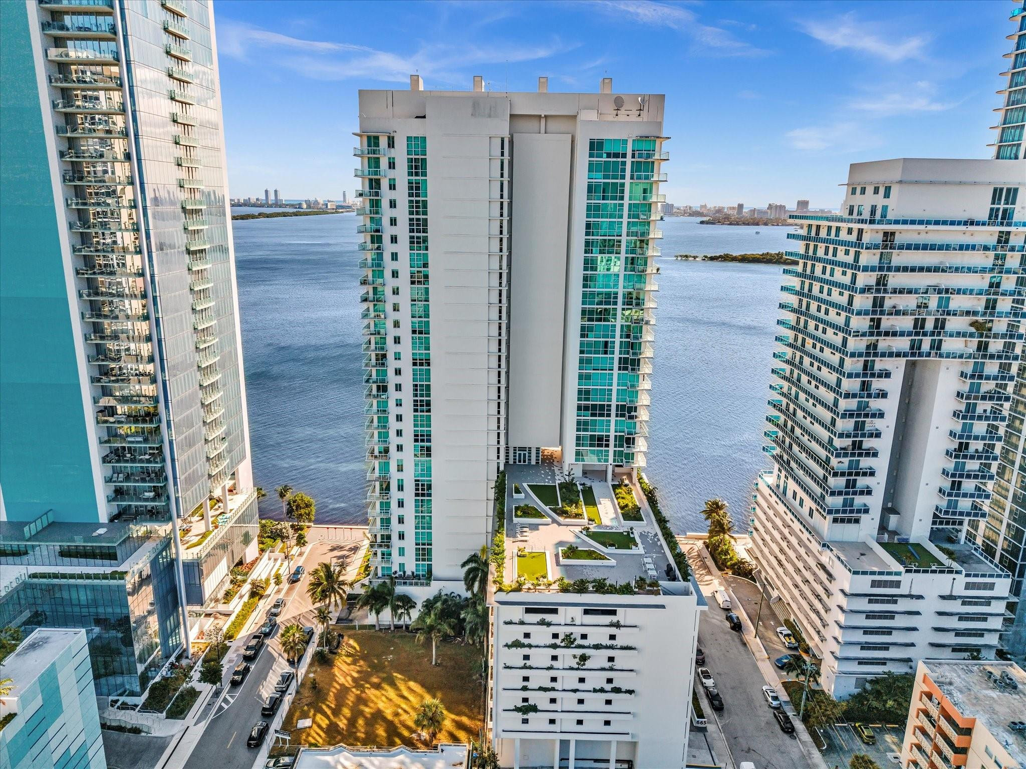 Onyx On The Bay - Residential Lease